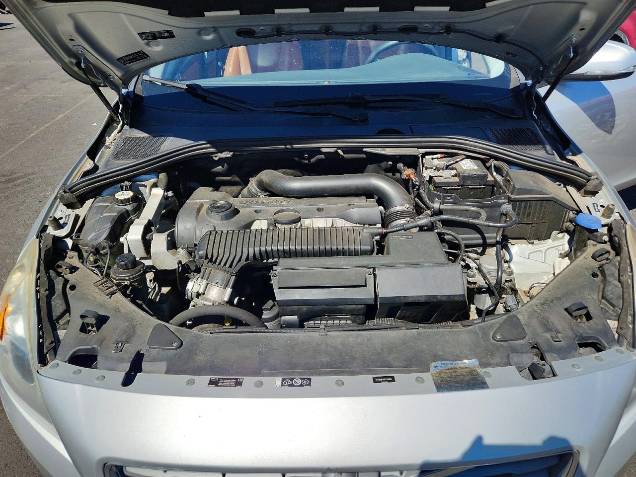 2012 Volvo S60 T5 Серебряный vin: YV1622FS6C2110028