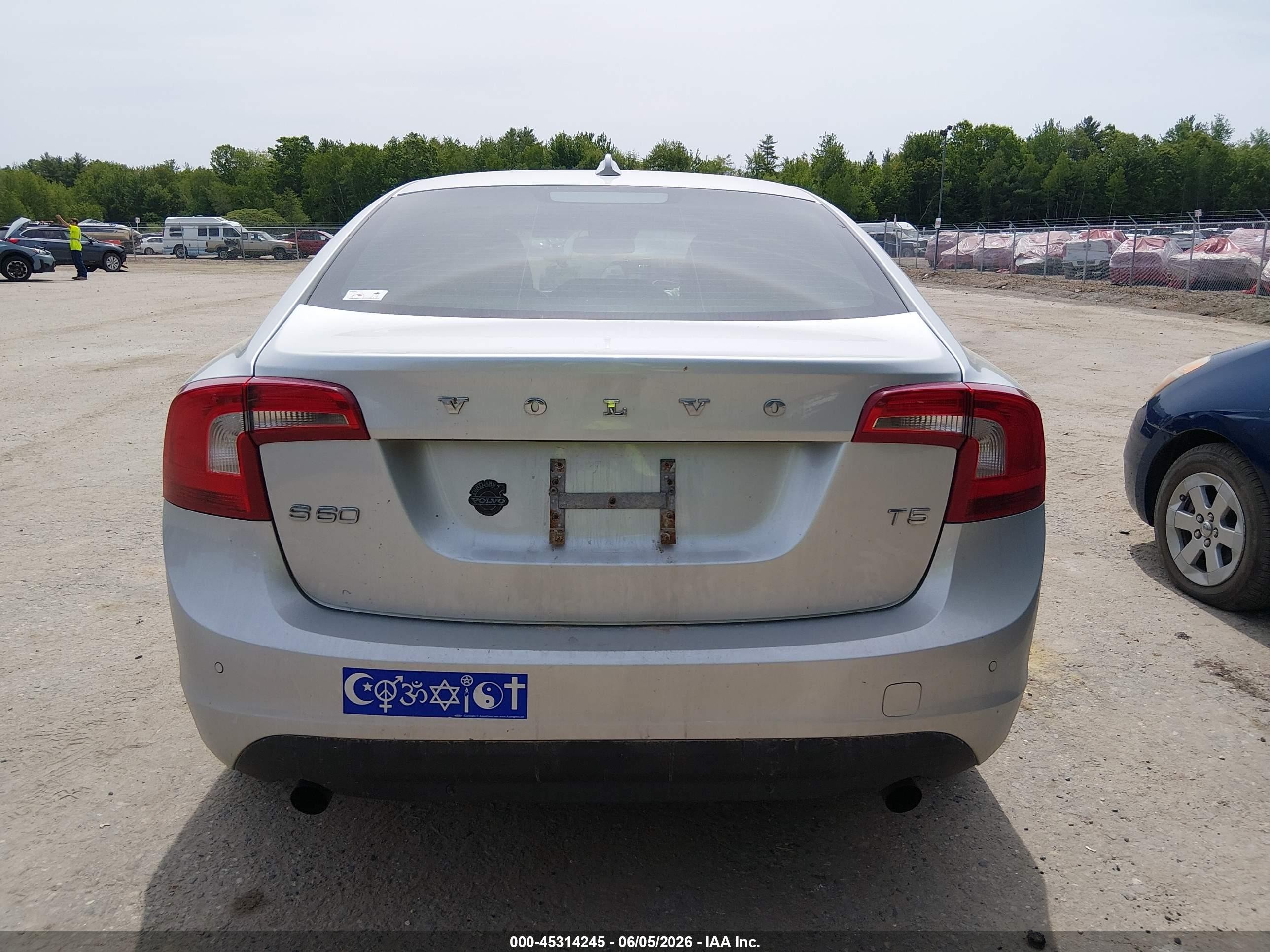 2012 Volvo S60 T5 Silver vin: YV1622FS6C2113382