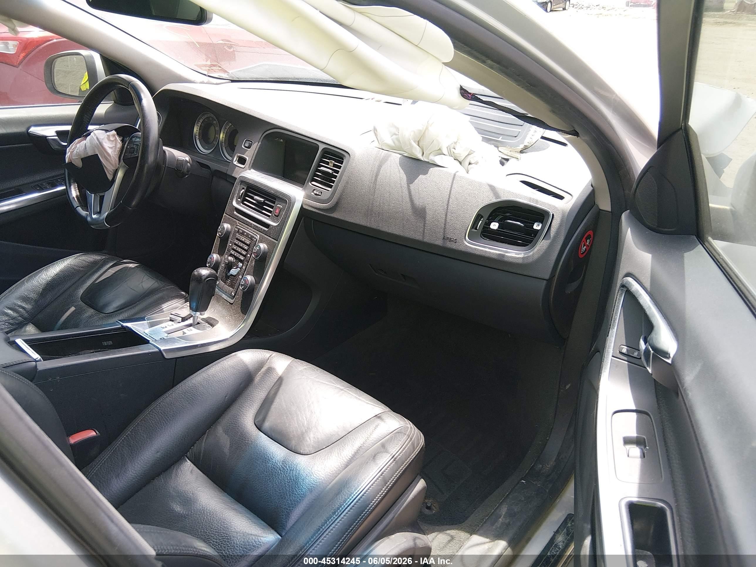 2012 Volvo S60 T5 Silver vin: YV1622FS6C2113382