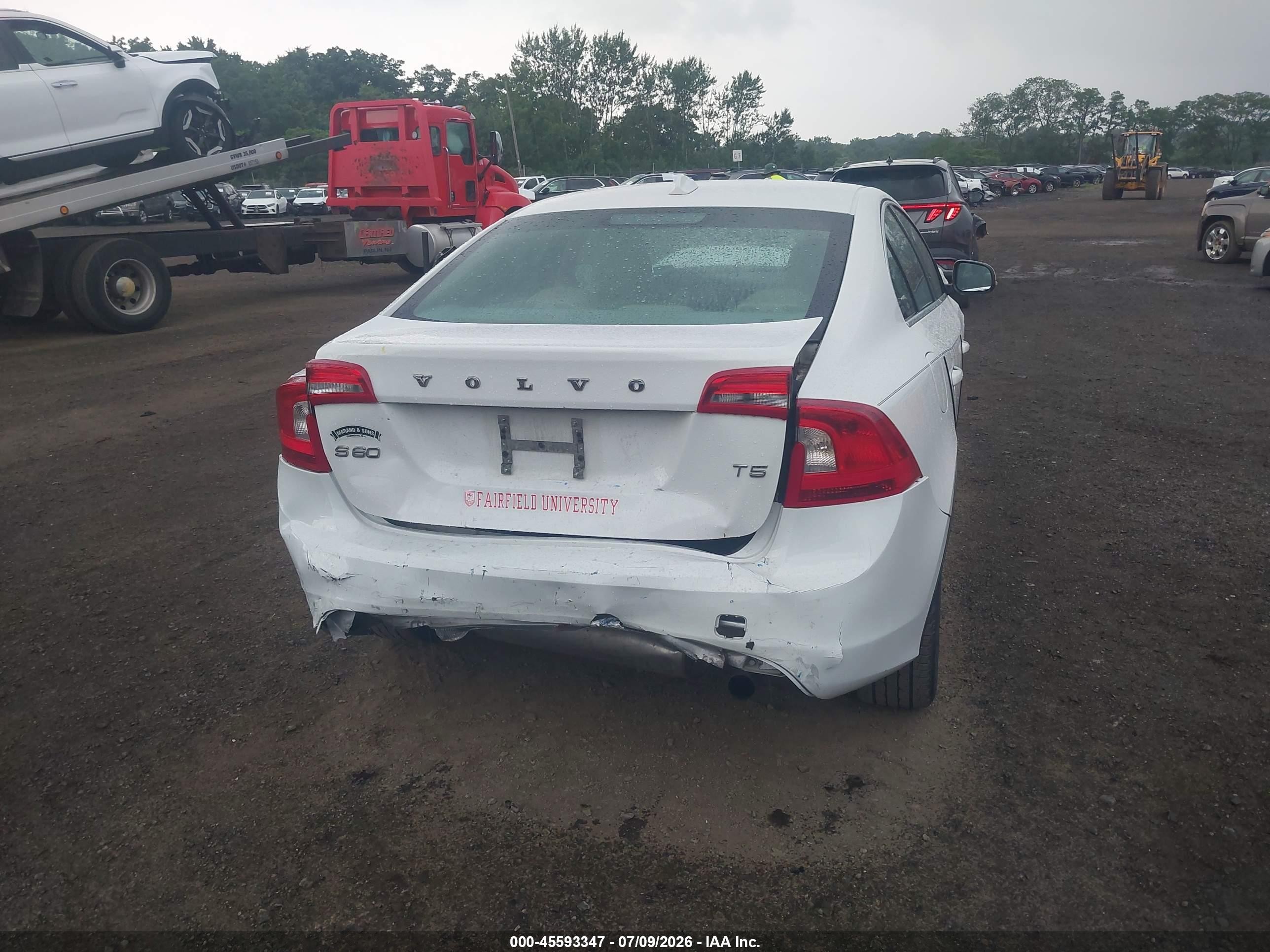2012 Volvo S60 T5/t5 W/moonroof White vin: YV1622FS6C2126553