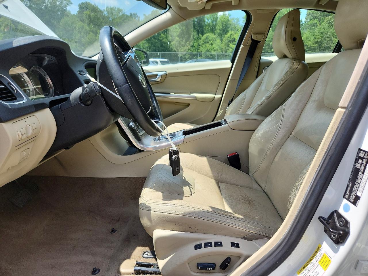 2012 Volvo S60 T5 White vin: YV1622FS6C2130201