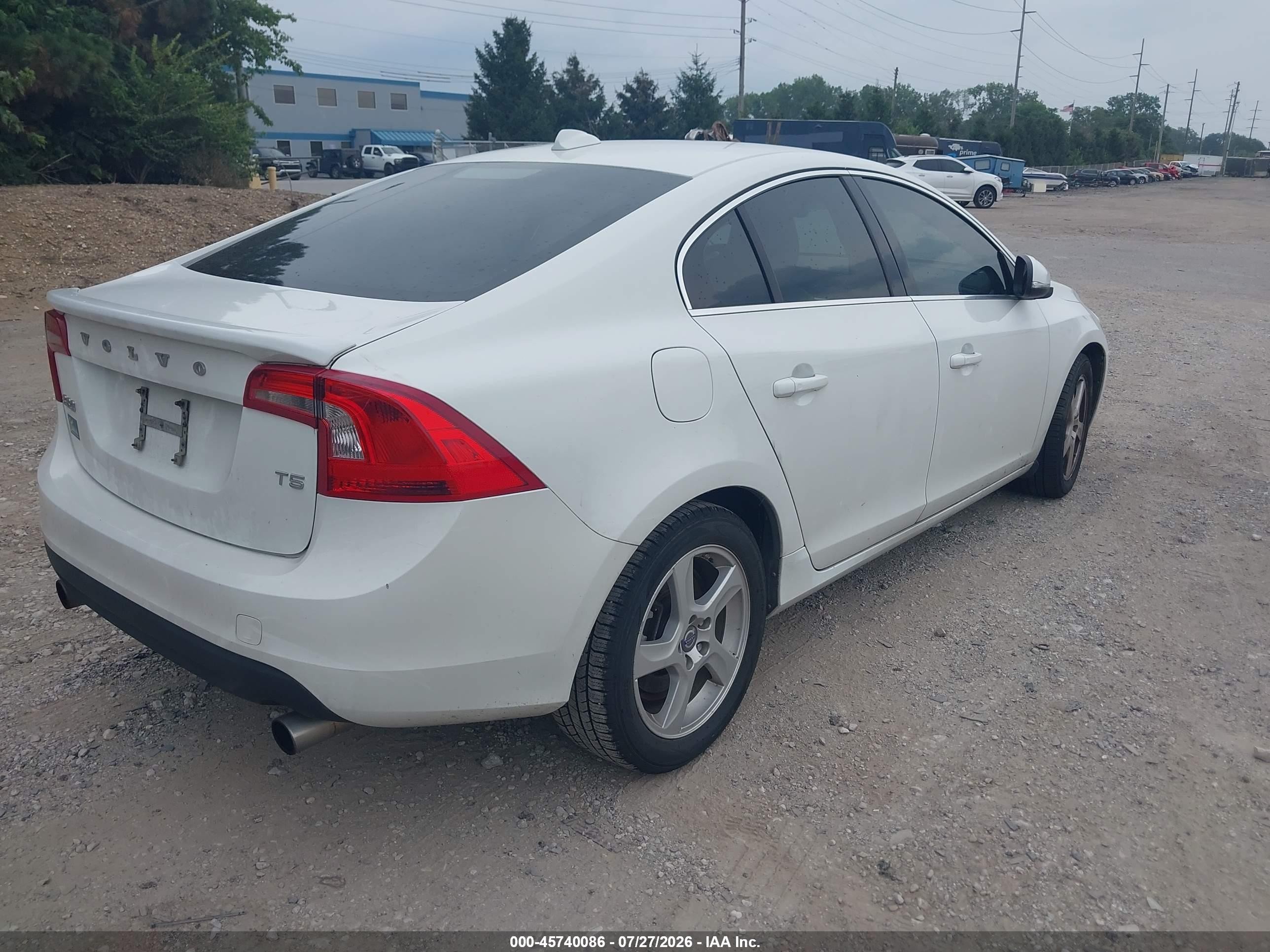 2012 Volvo S60 T5/t5 W/moonroof White vin: YV1622FS6C2134166