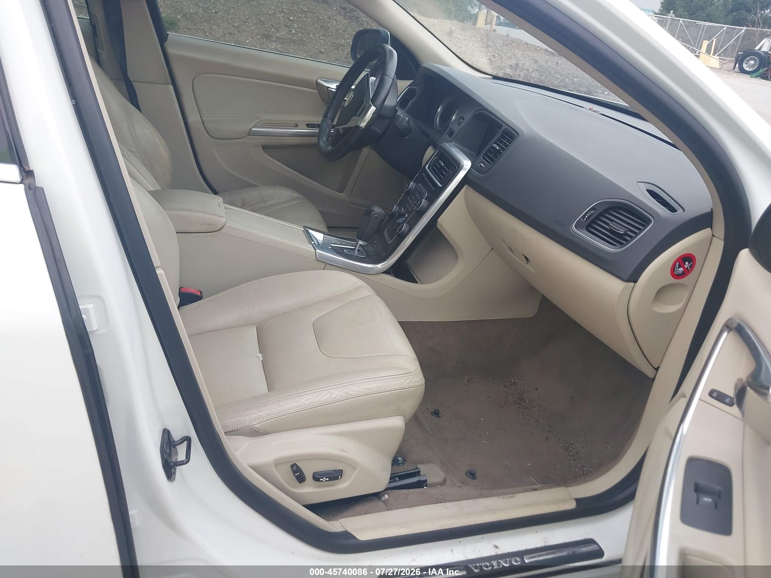 2012 Volvo S60 T5/t5 W/moonroof White vin: YV1622FS6C2134166
