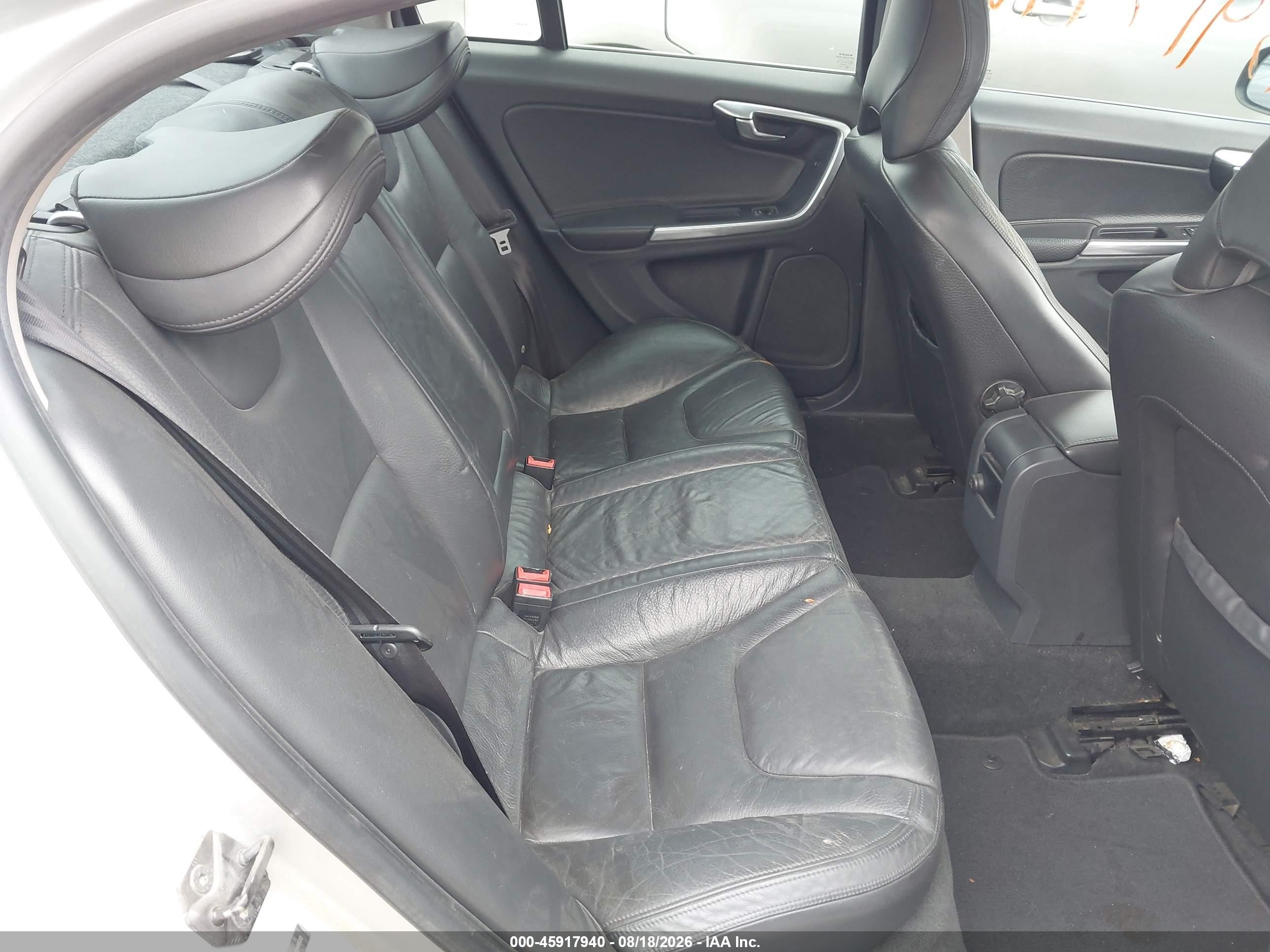 2012 Volvo S60 T5 Silver vin: YV1622FS7C2046632