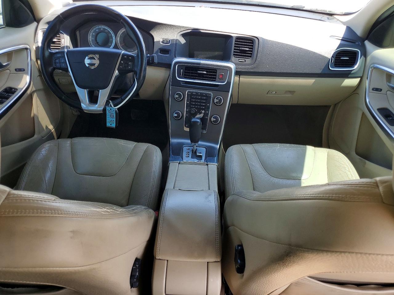 2012 Volvo S60 T5 Белый vin: YV1622FS7C2096527