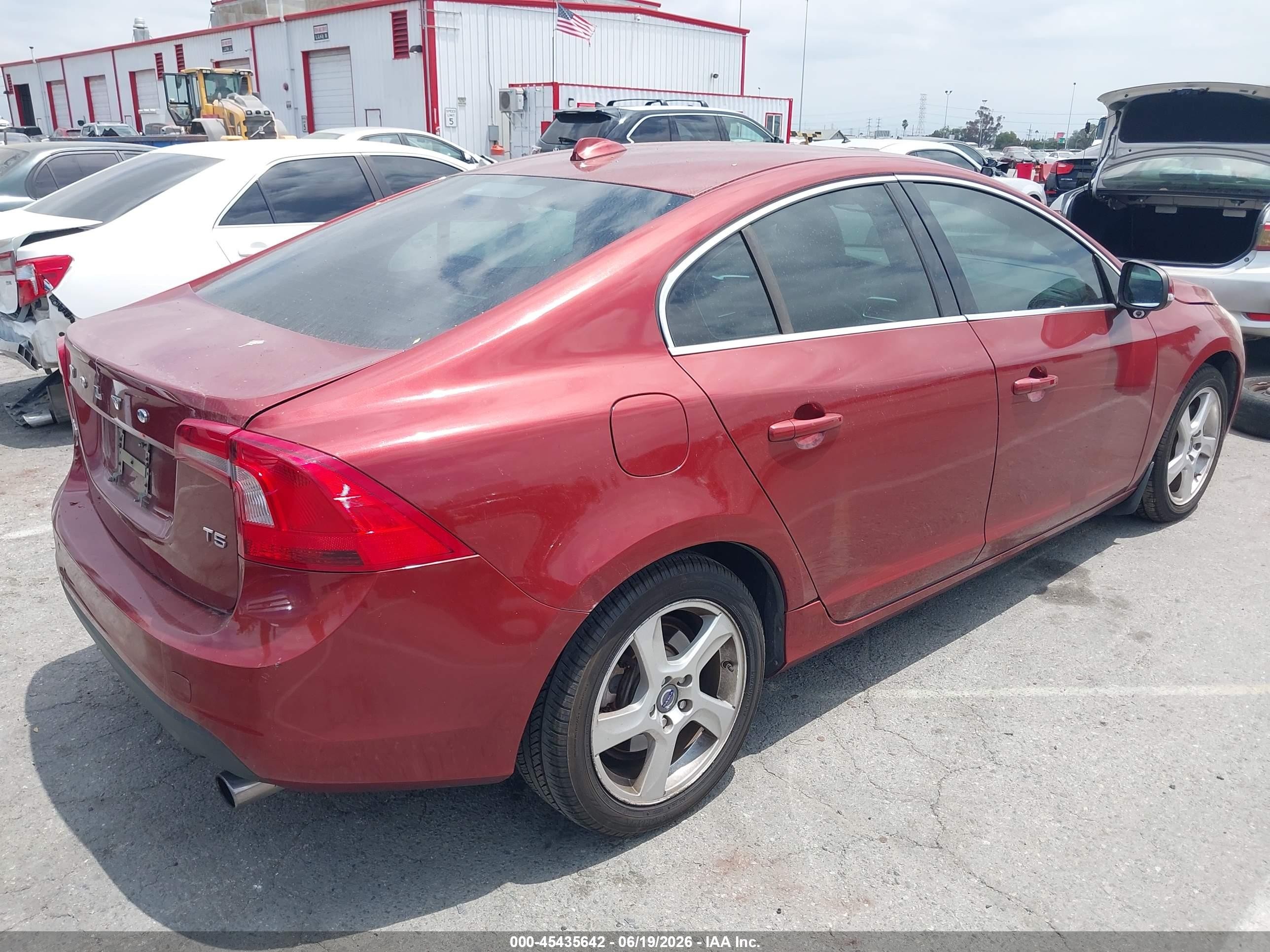 2012 Volvo S60 T5 Красный vin: YV1622FS7C2107977