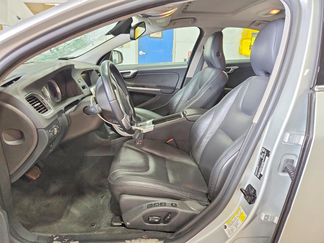 2012 Volvo S60 T5 Silver vin: YV1622FS8C2041553