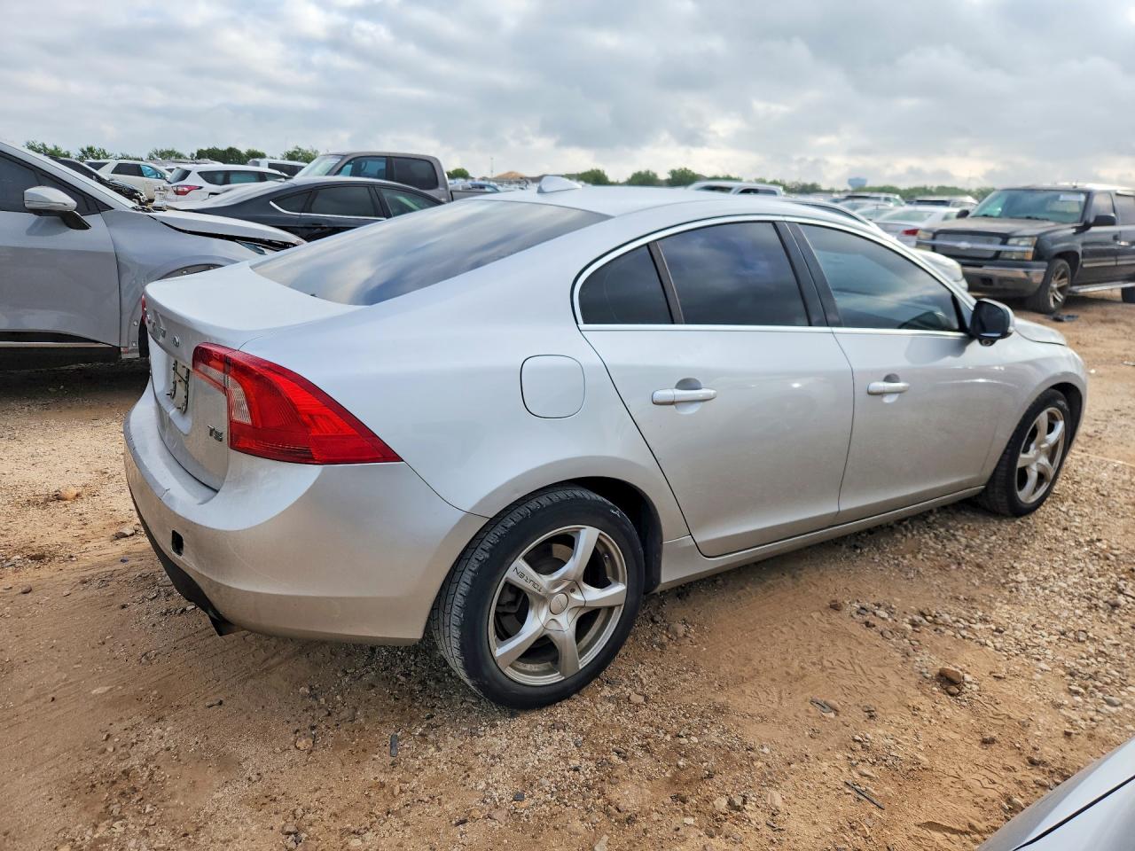 2012 Volvo S60 T5 Серебряный vin: YV1622FS8C2079736