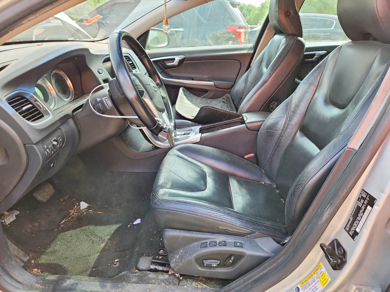 2012 Volvo S60 T5 Silver vin: YV1622FS8C2099887