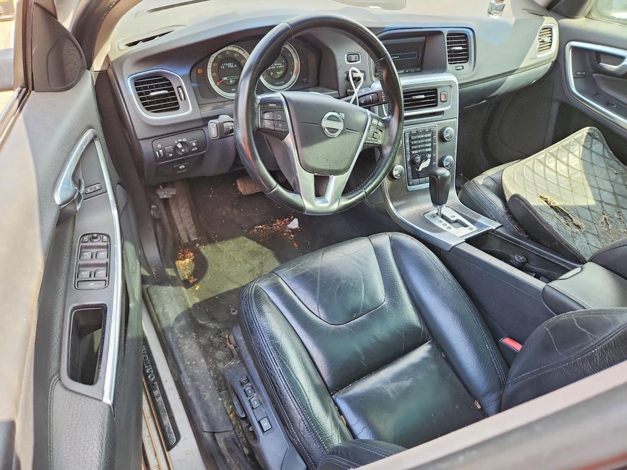 2012 Volvo S60 T5 Silver vin: YV1622FS8C2099887