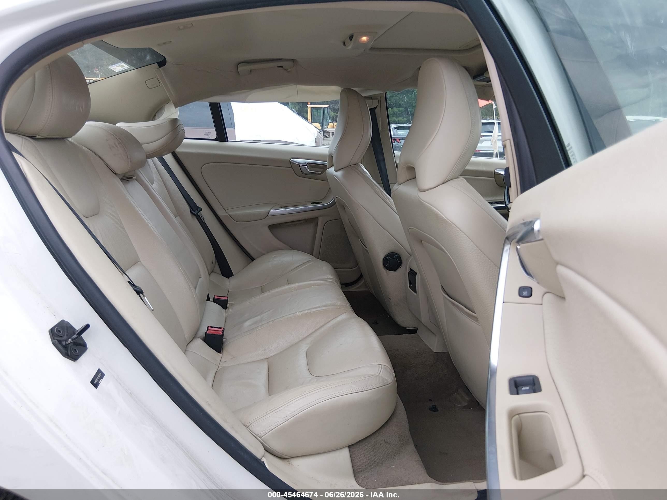 2012 Volvo S60 T5/t5 W/moonroof White vin: YV1622FS8C2122956
