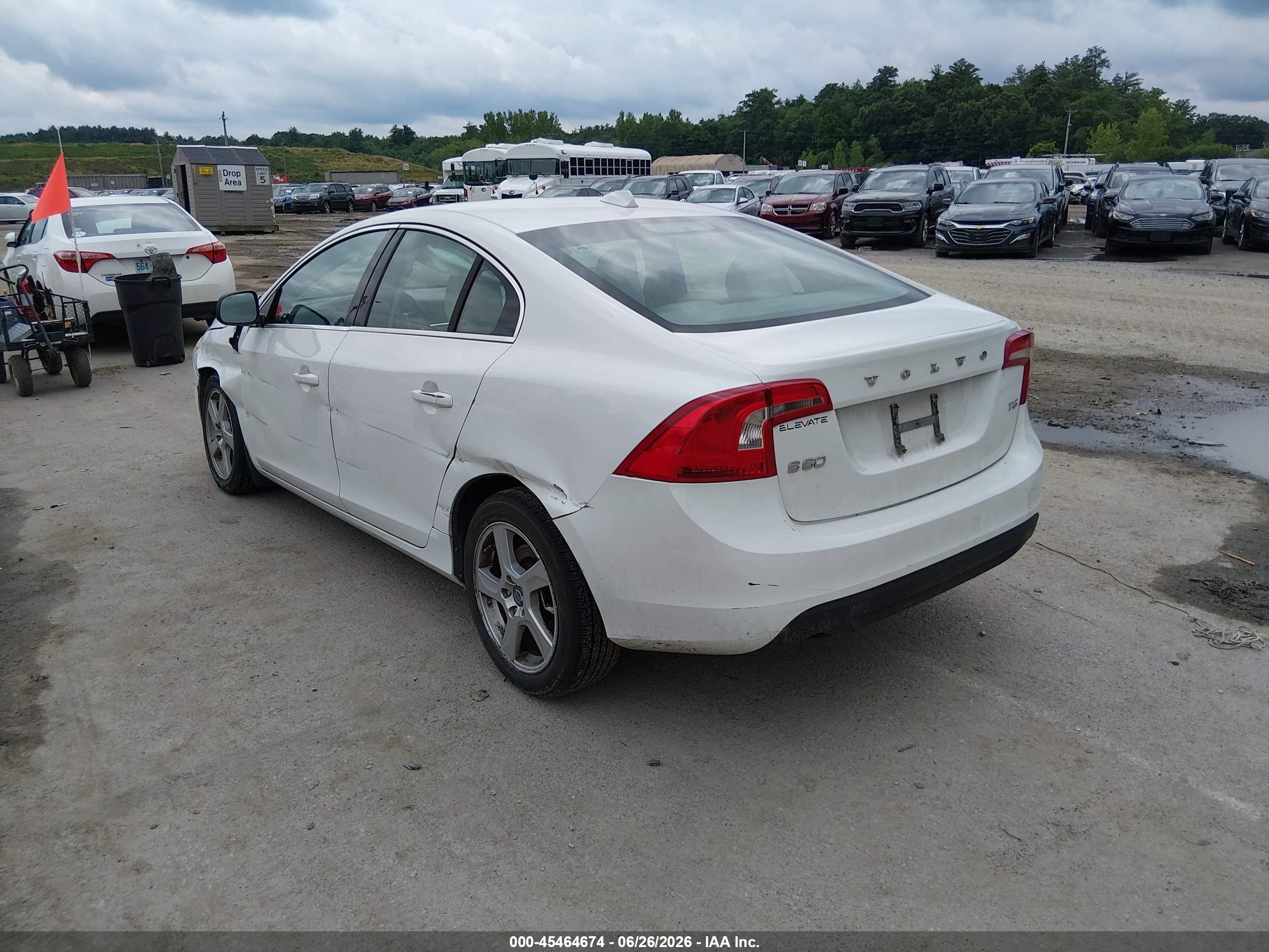 2012 Volvo S60 T5/t5 W/moonroof White vin: YV1622FS8C2122956