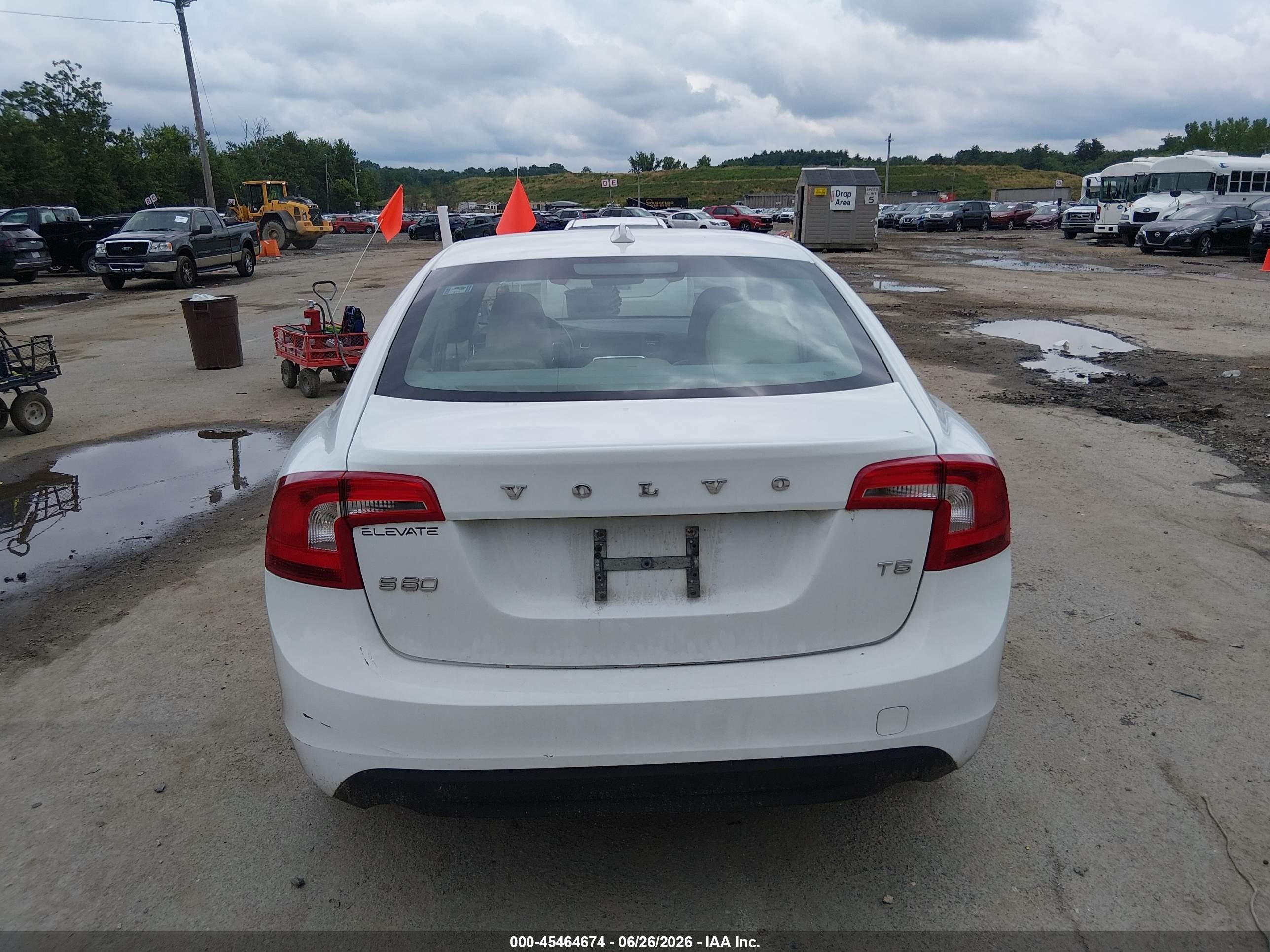 2012 Volvo S60 T5/t5 W/moonroof White vin: YV1622FS8C2122956