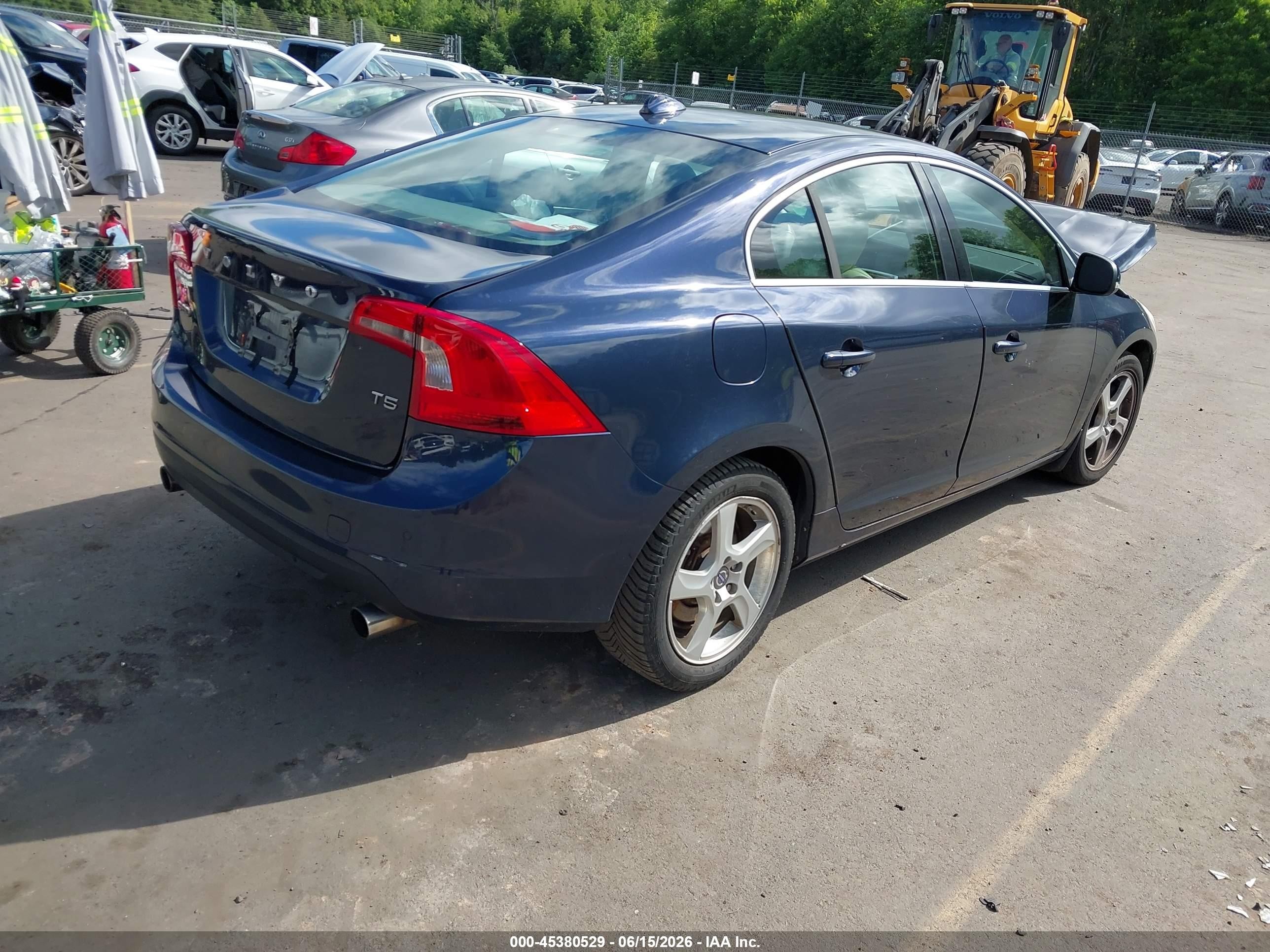2012 Volvo S60 T5/t5 W/moonroof Blue vin: YV1622FS8C2129065