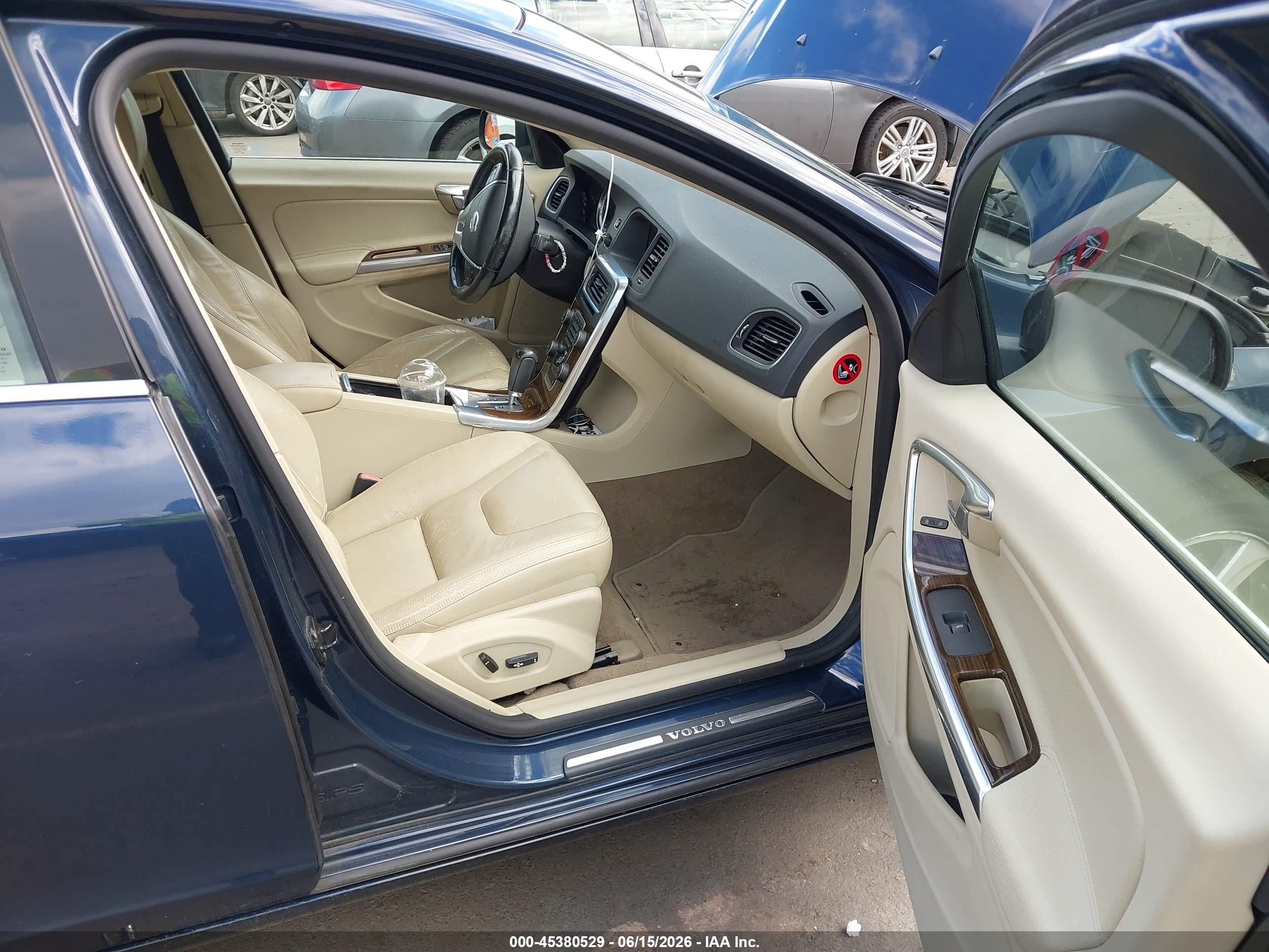 2012 Volvo S60 T5/t5 W/moonroof Blue vin: YV1622FS8C2129065