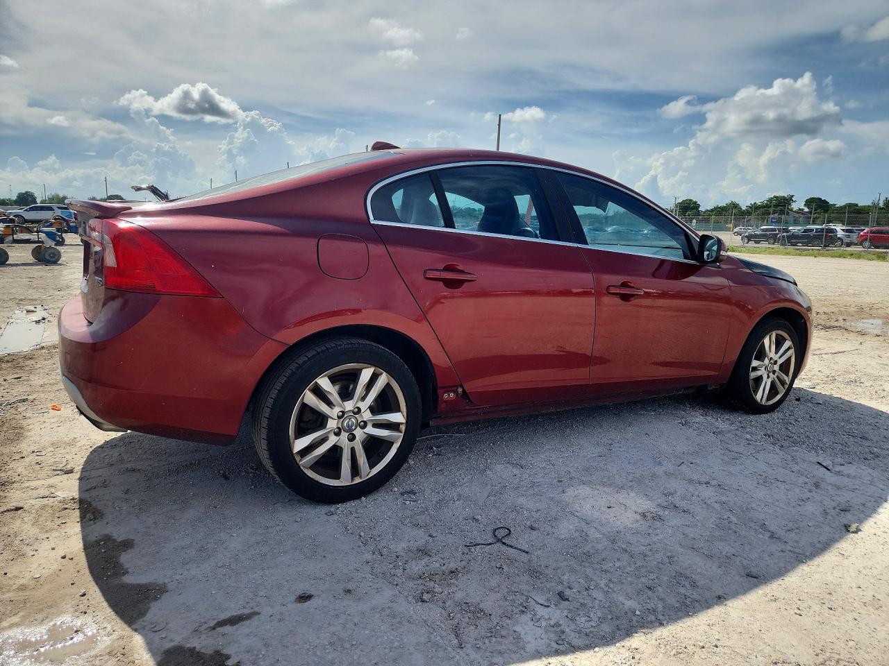 2012 Volvo S60 T5 Red vin: YV1622FS9C2020730