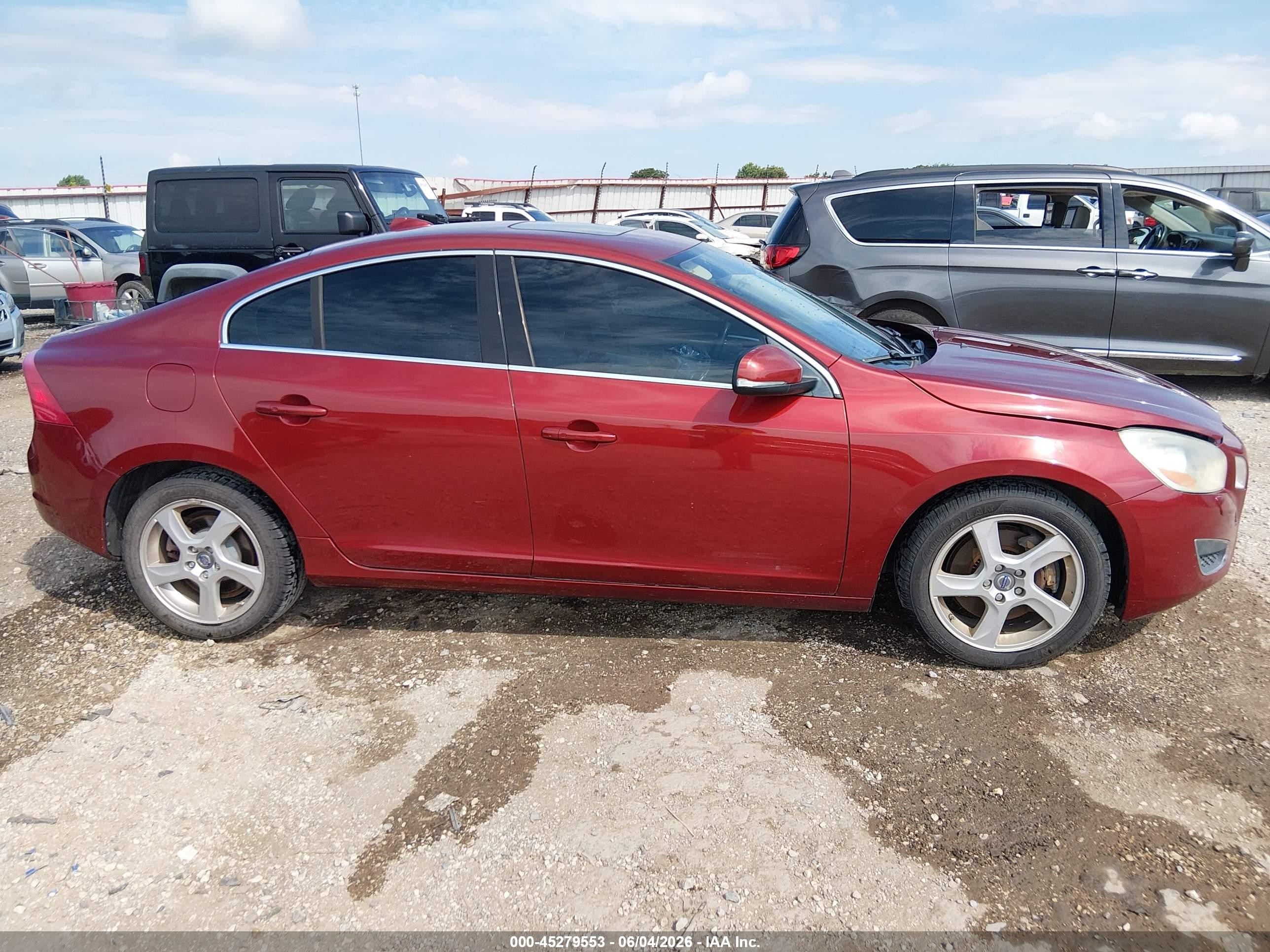 2012 Volvo S60 T5 Red vin: YV1622FS9C2033297