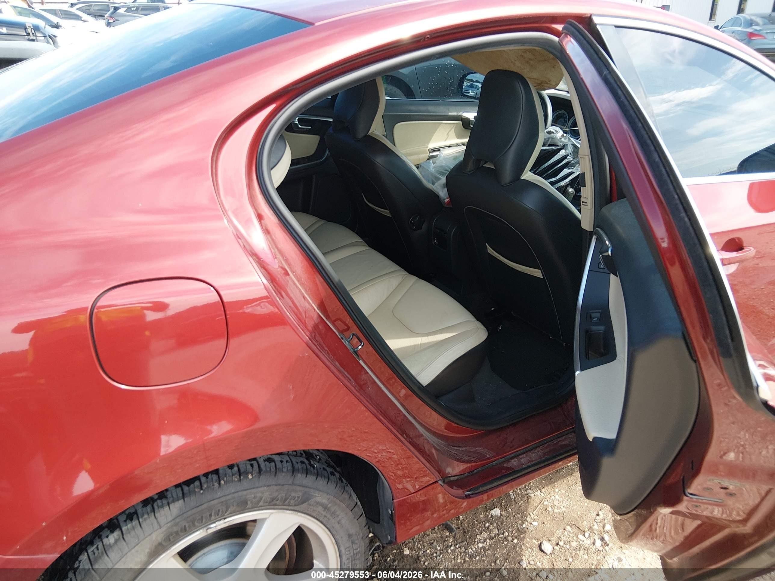2012 Volvo S60 T5 Red vin: YV1622FS9C2033297