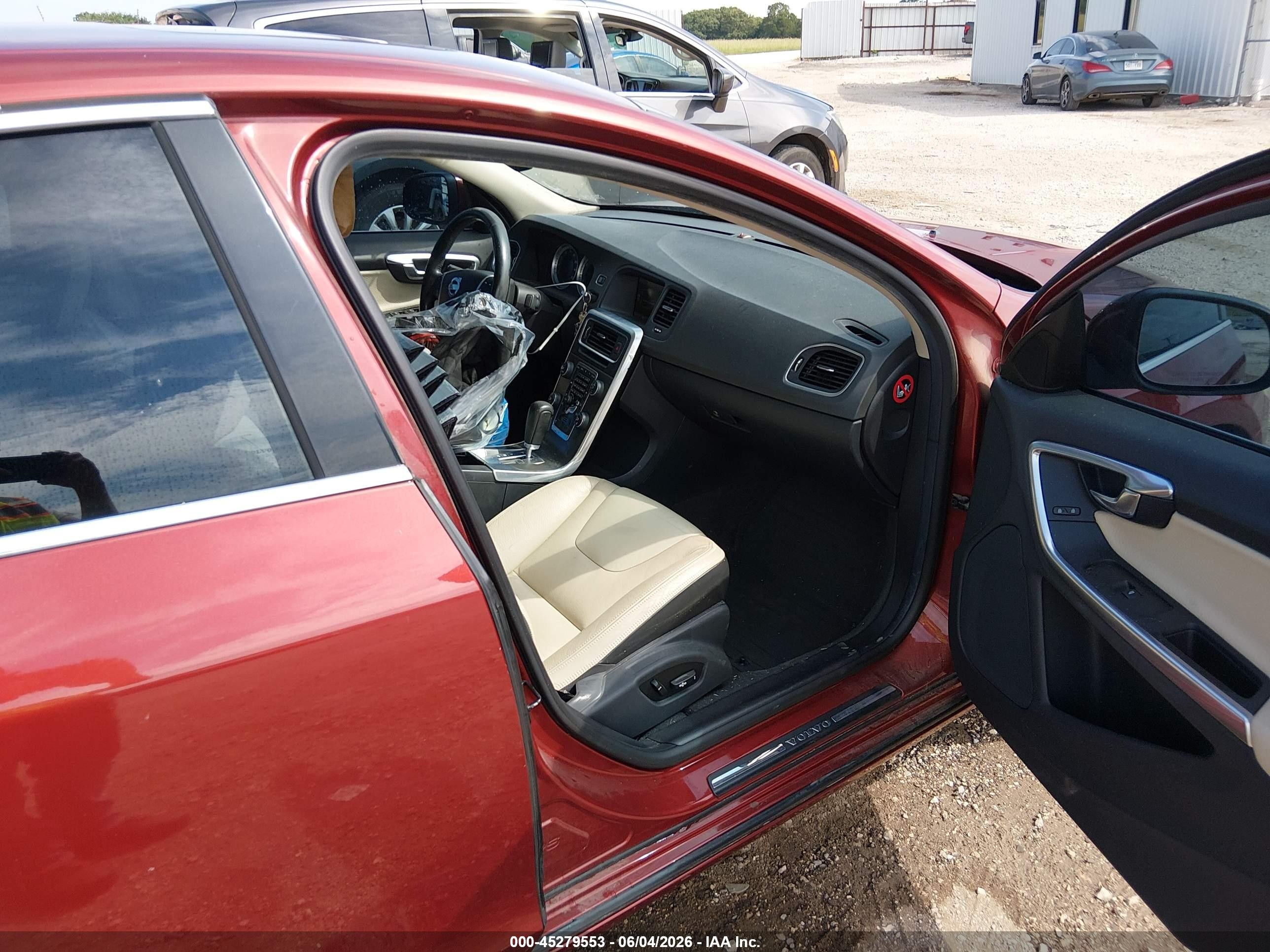 2012 Volvo S60 T5 Red vin: YV1622FS9C2033297