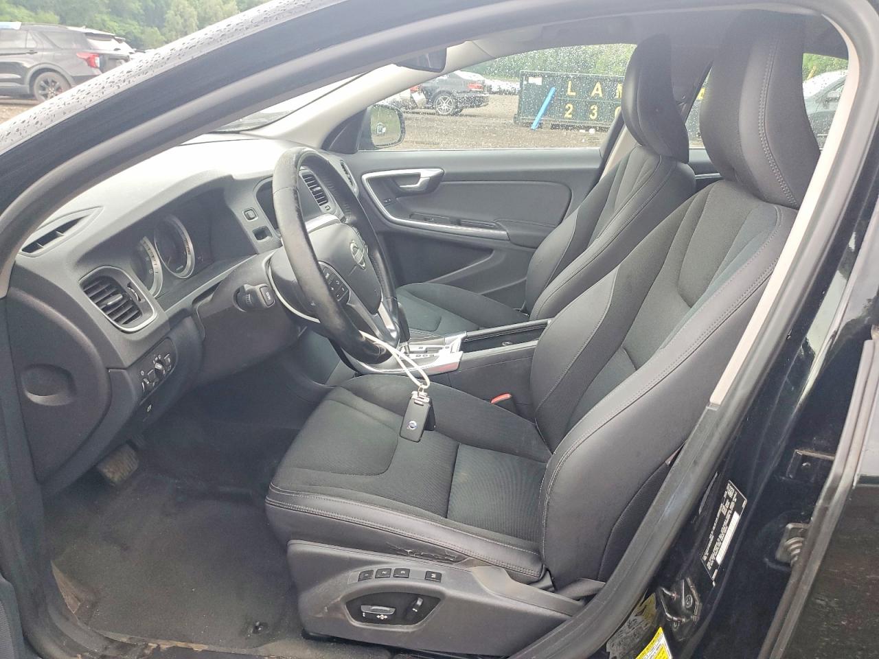 2012 Volvo S60 T5 Черный vin: YV1622FS9C2038256