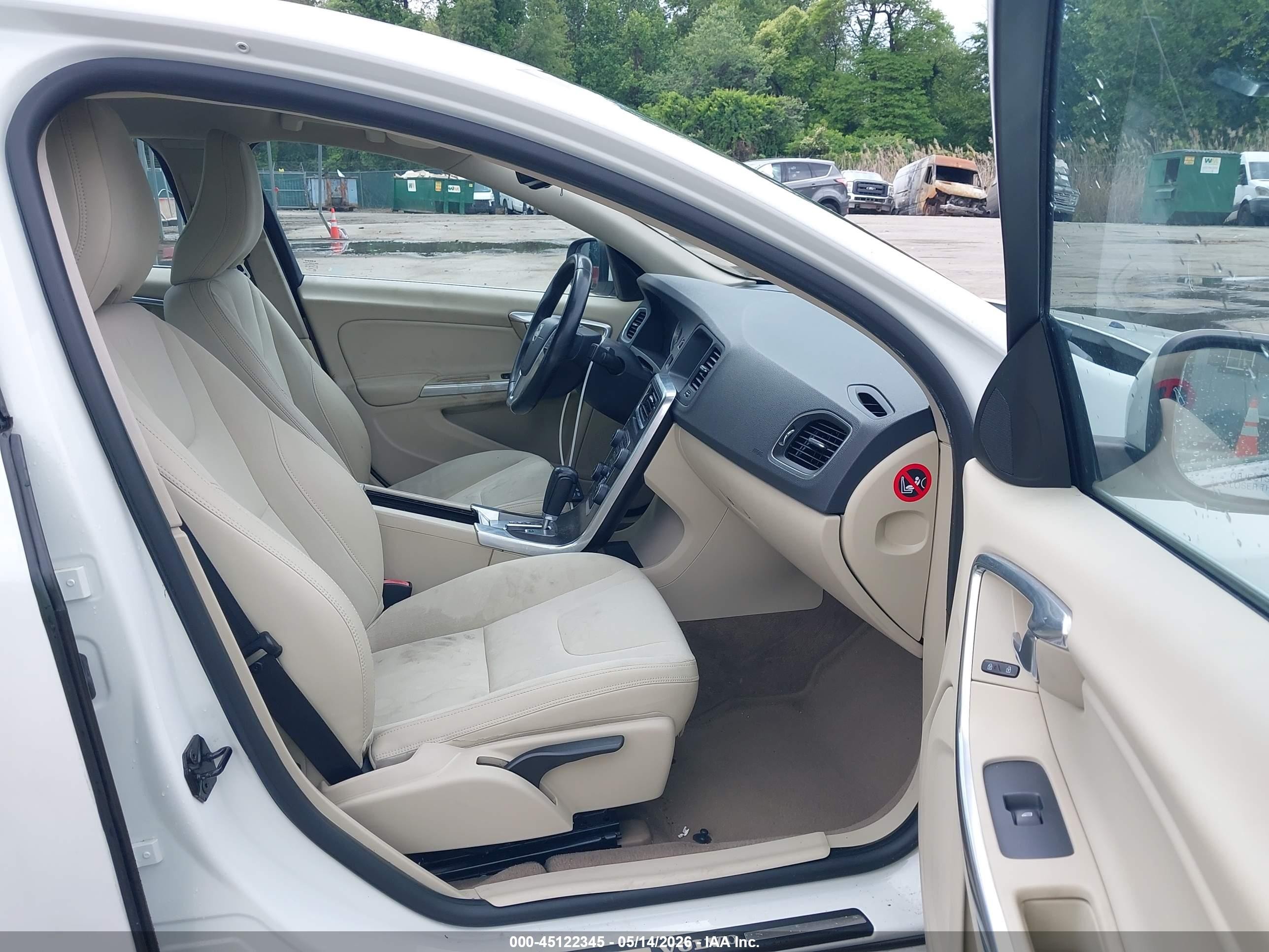 2012 Volvo S60 T5 White vin: YV1622FS9C2080961