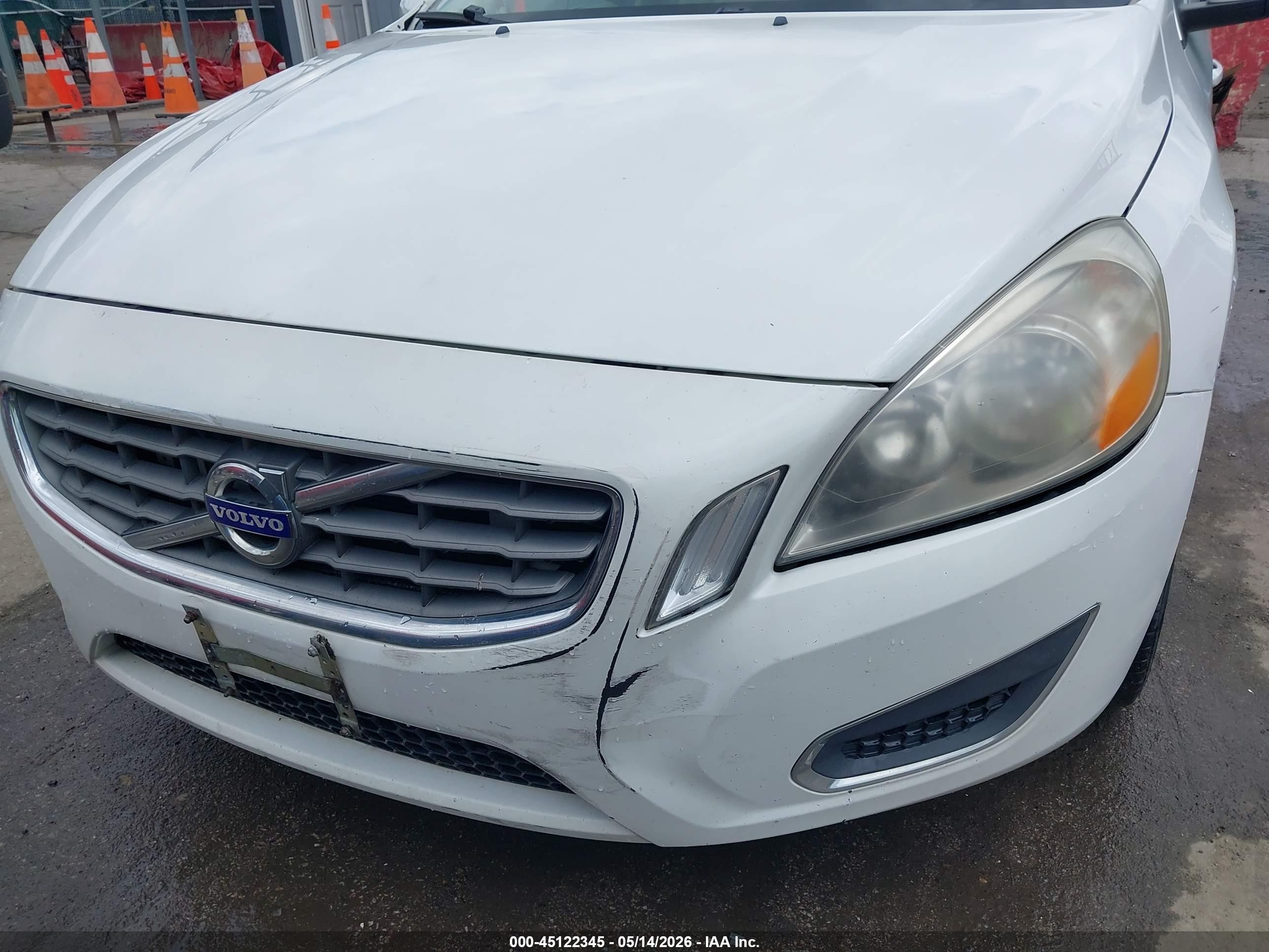 2012 Volvo S60 T5 White vin: YV1622FS9C2080961