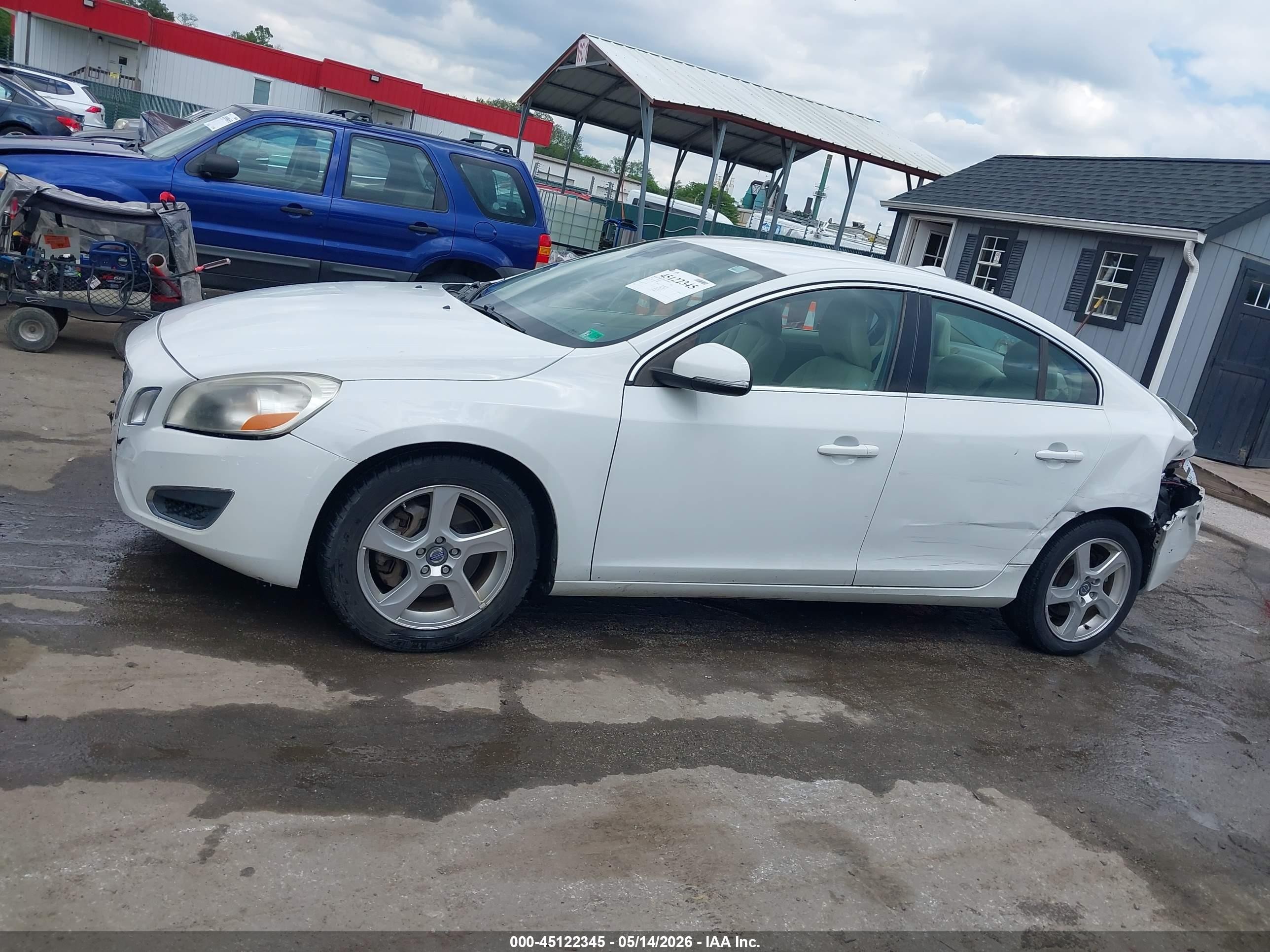 2012 Volvo S60 T5 White vin: YV1622FS9C2080961
