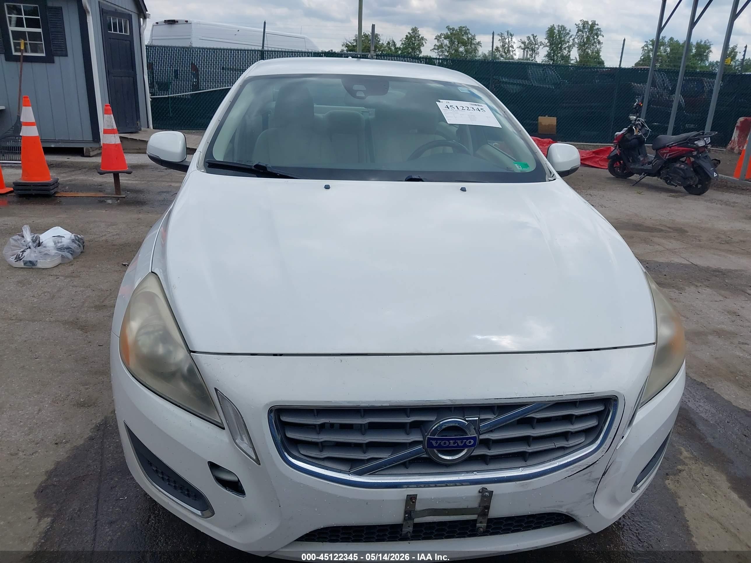 2012 Volvo S60 T5 White vin: YV1622FS9C2080961