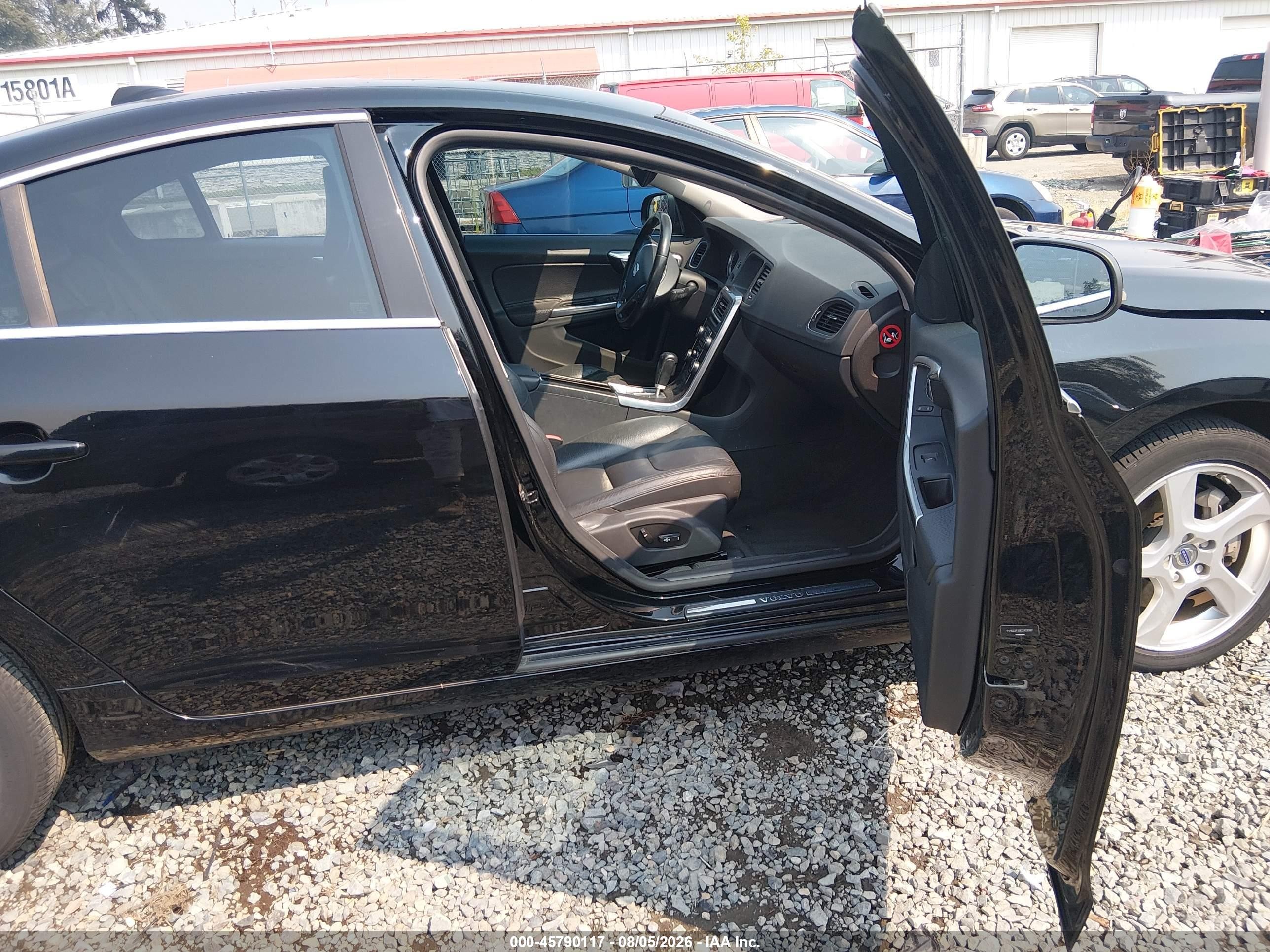 2012 Volvo S60 T5/t5 W/moonroof Black vin: YV1622FS9C2103087