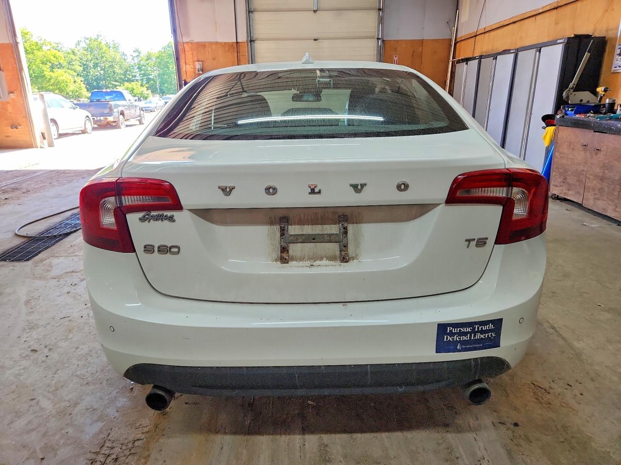 2012 Volvo S60 T5 White vin: YV1622FS9C2115580