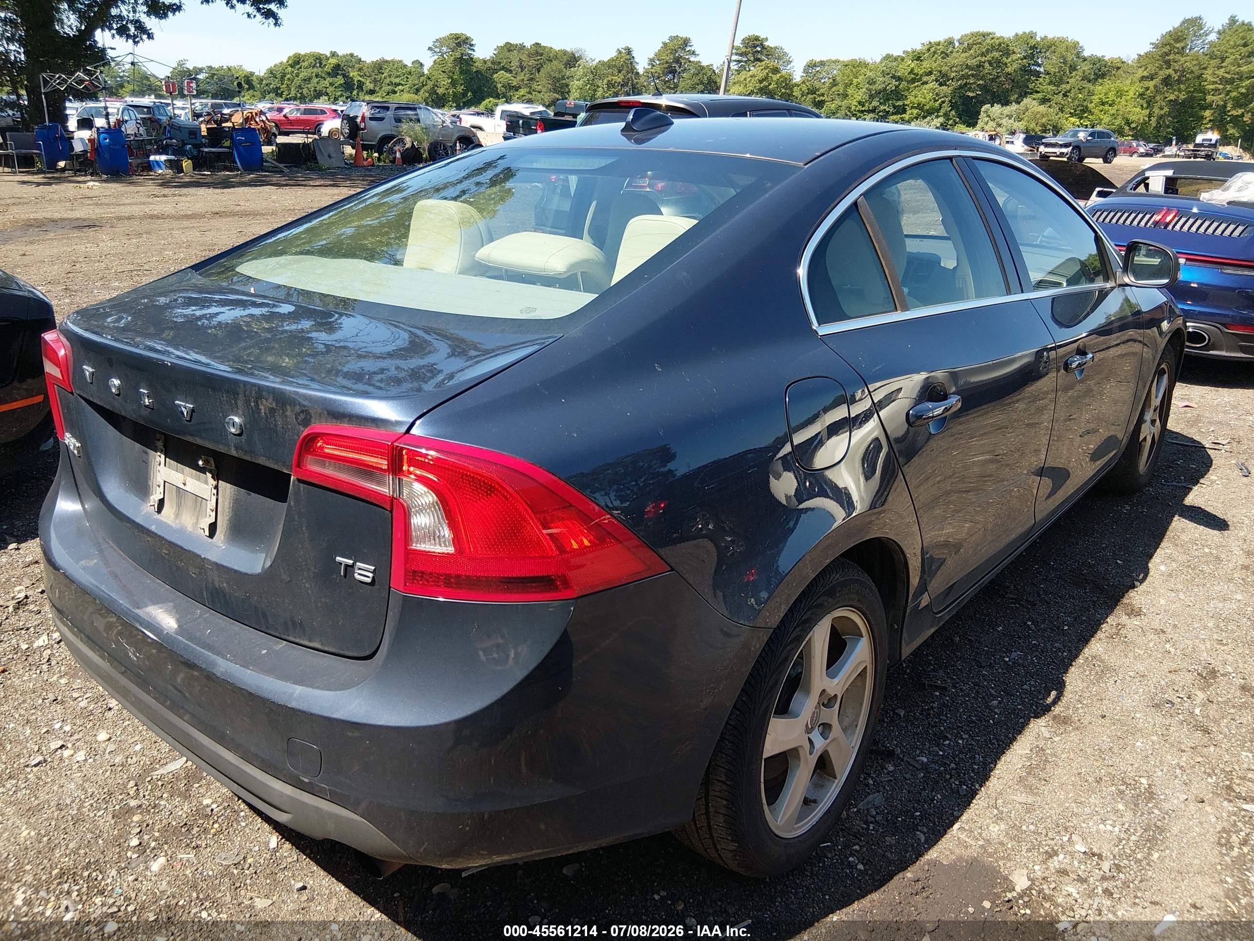 2012 Volvo S60 T5/t5 W/moonroof Blue vin: YV1622FS9C2145551