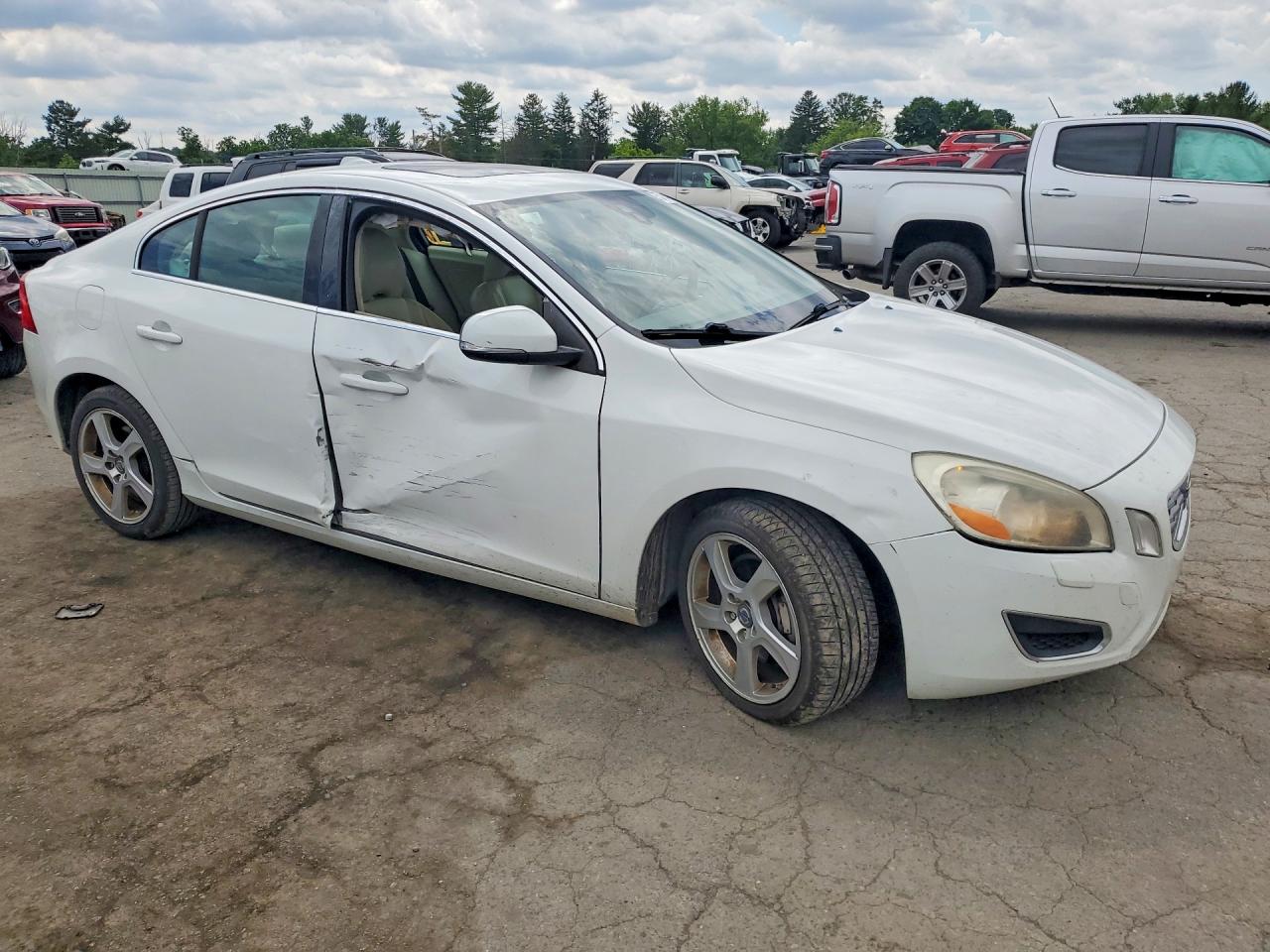 2012 Volvo S60 T5 White vin: YV1622FSXC2030067