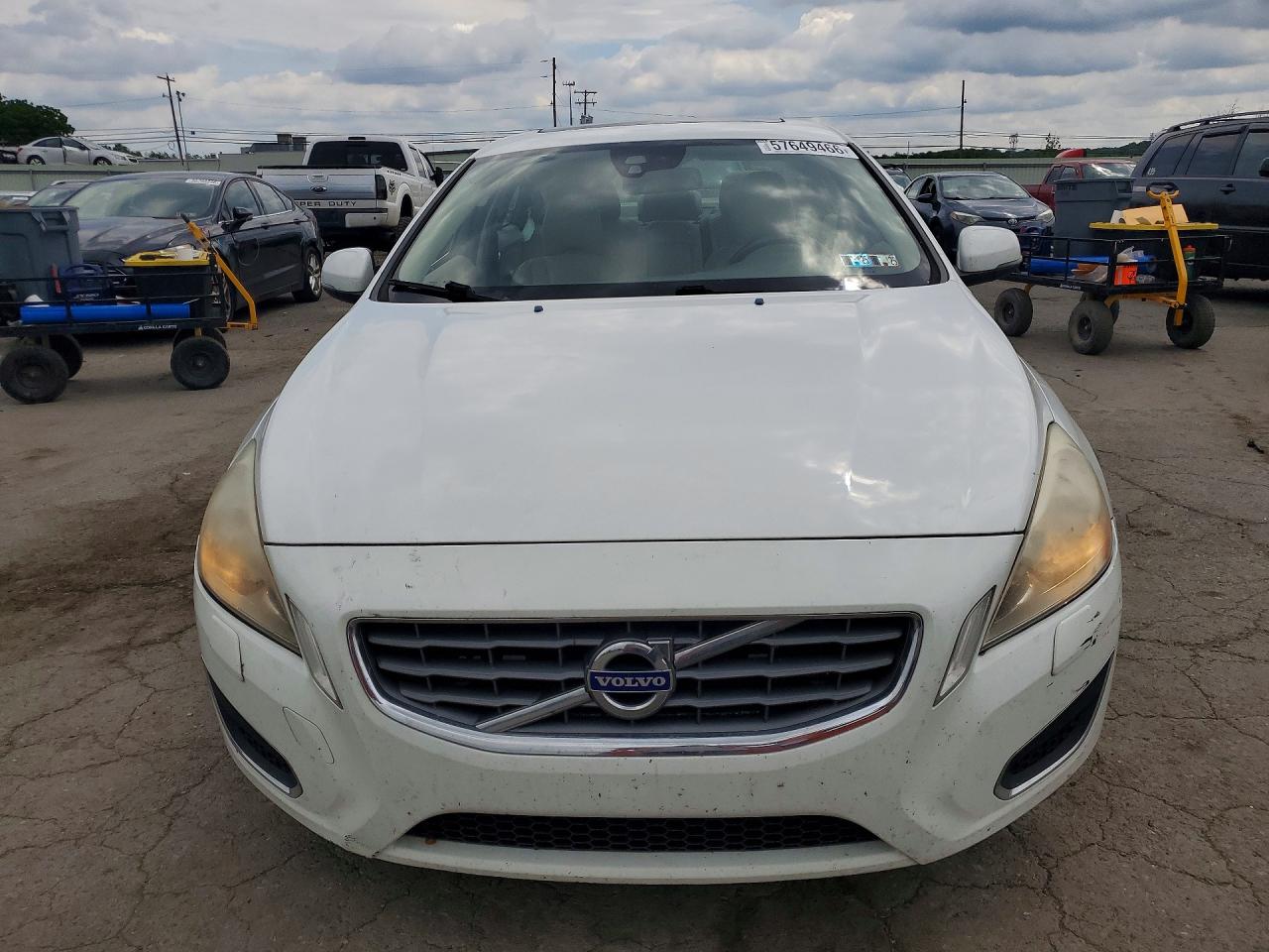 2012 Volvo S60 T5 White vin: YV1622FSXC2030067