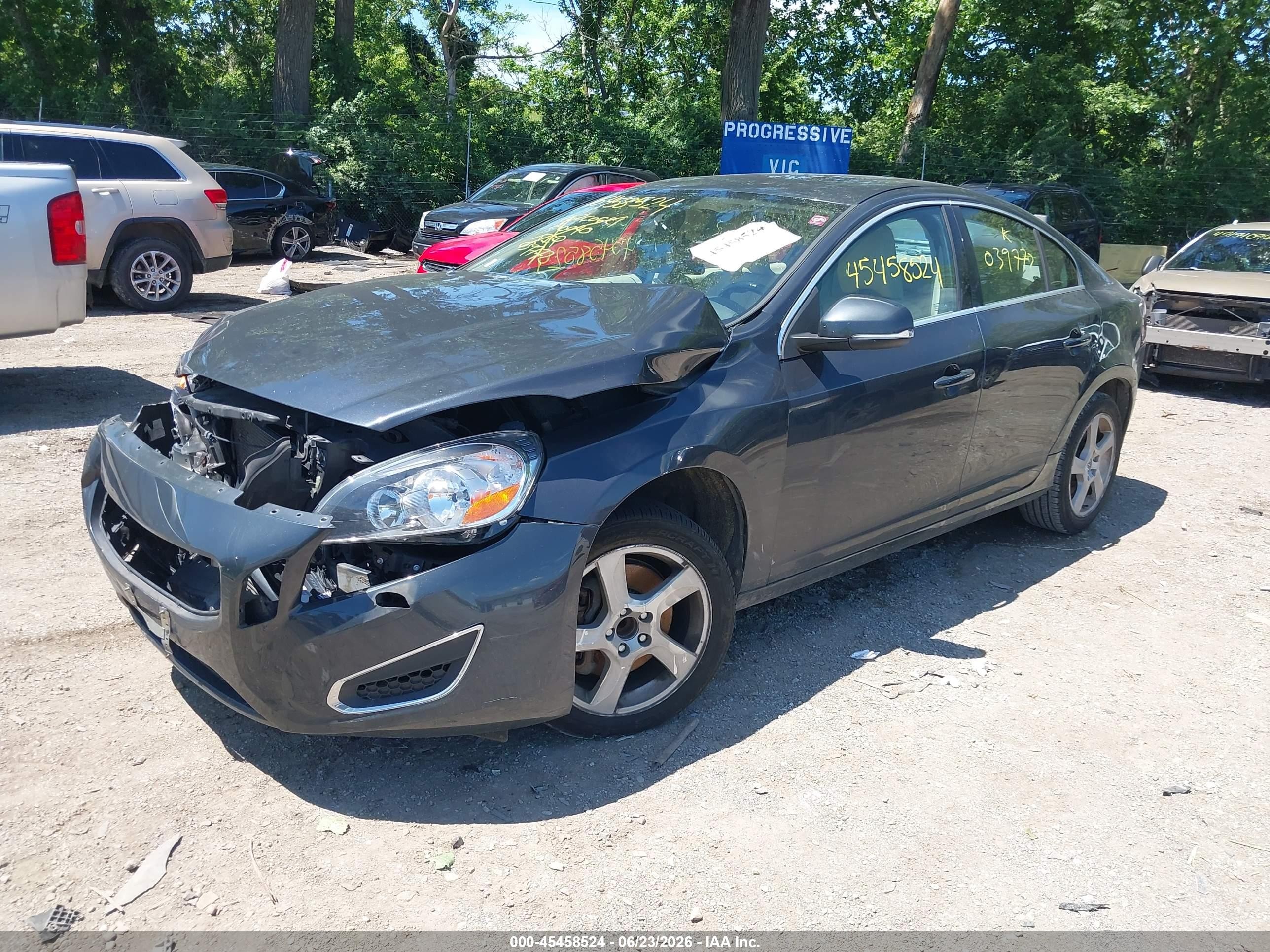 2012 Volvo S60 T5 Gray vin: YV1622FSXC2039772