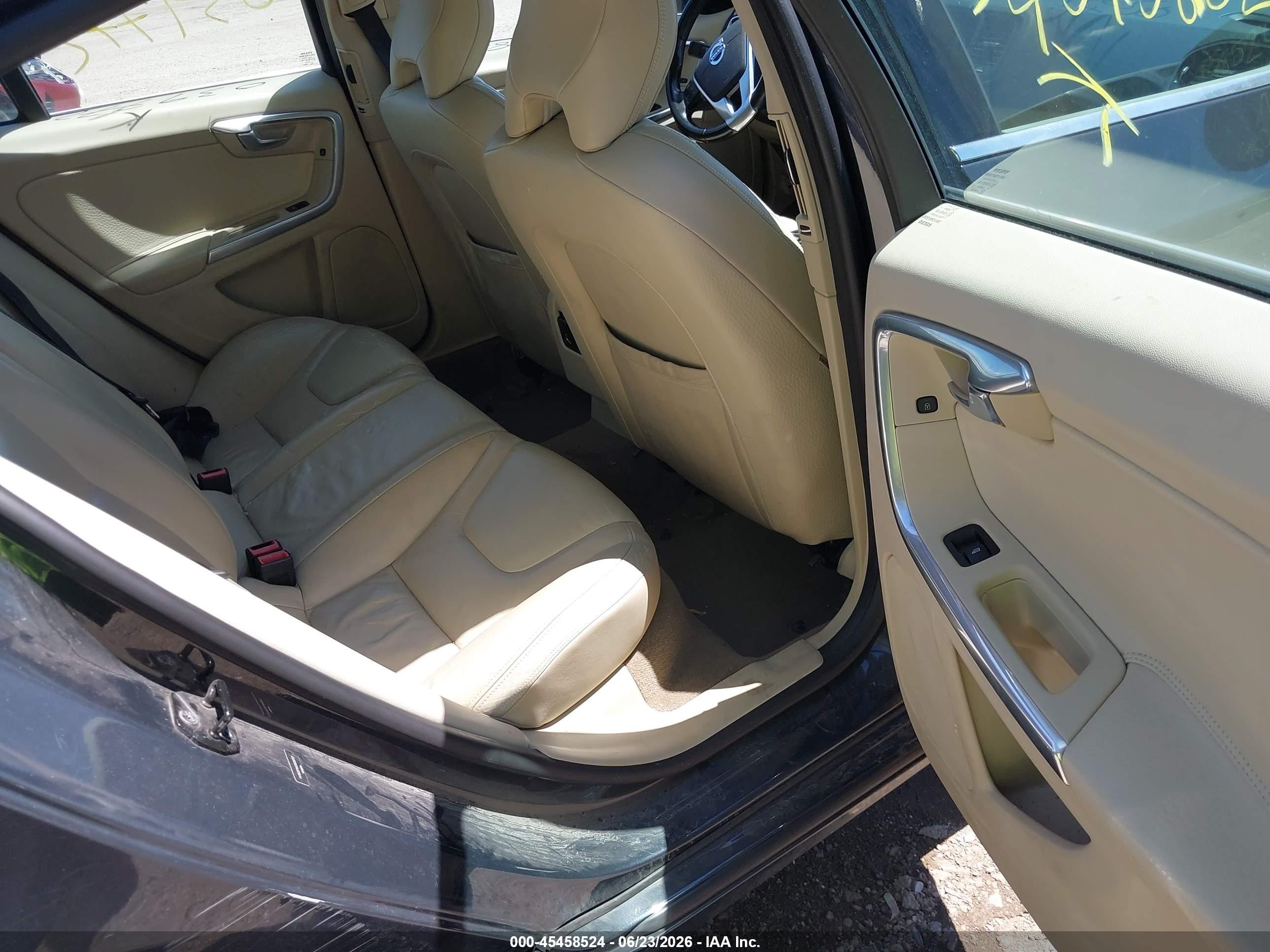 2012 Volvo S60 T5 Gray vin: YV1622FSXC2039772
