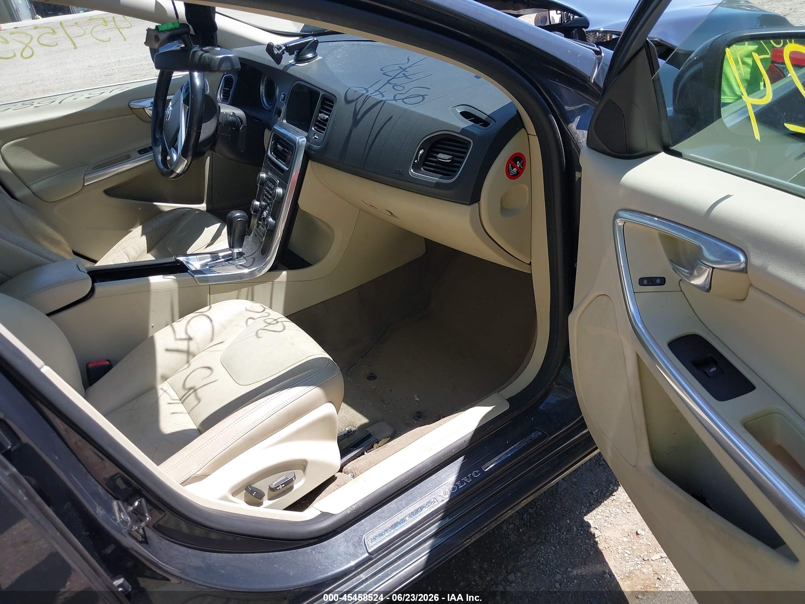 2012 Volvo S60 T5 Gray vin: YV1622FSXC2039772