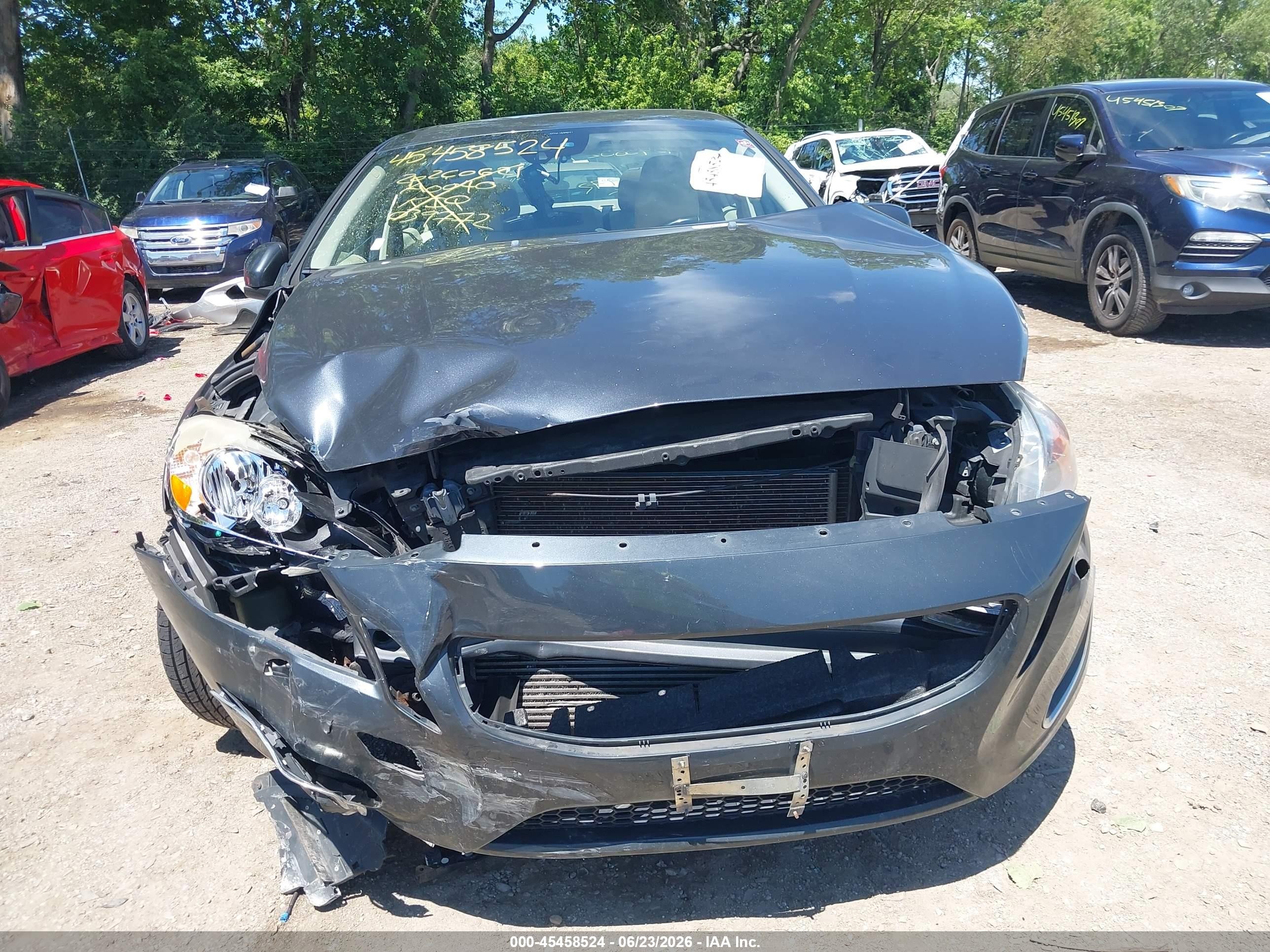 2012 Volvo S60 T5 Gray vin: YV1622FSXC2039772