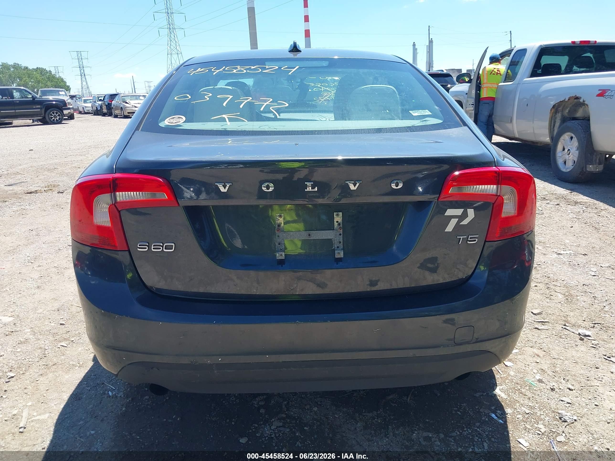2012 Volvo S60 T5 Gray vin: YV1622FSXC2039772