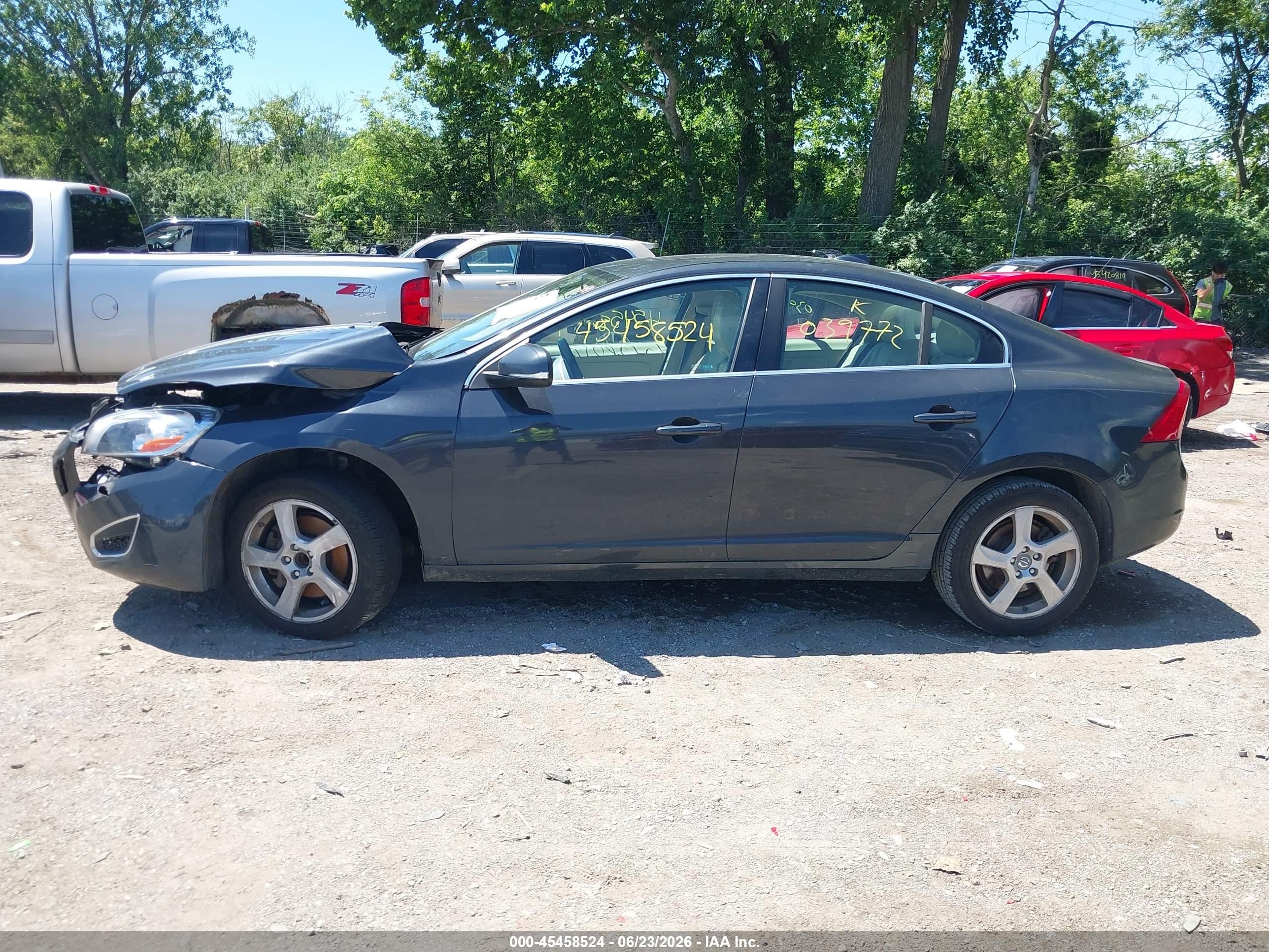 2012 Volvo S60 T5 Gray vin: YV1622FSXC2039772