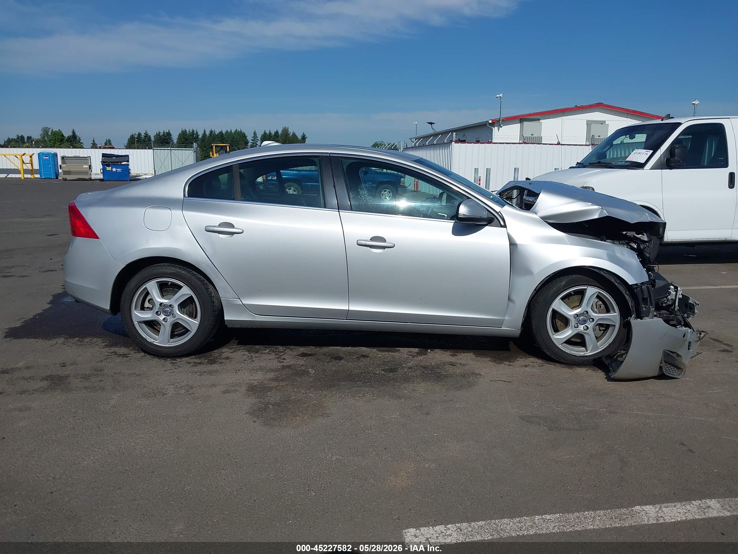 2012 Volvo S60 T5 Silver vin: YV1622FSXC2051145