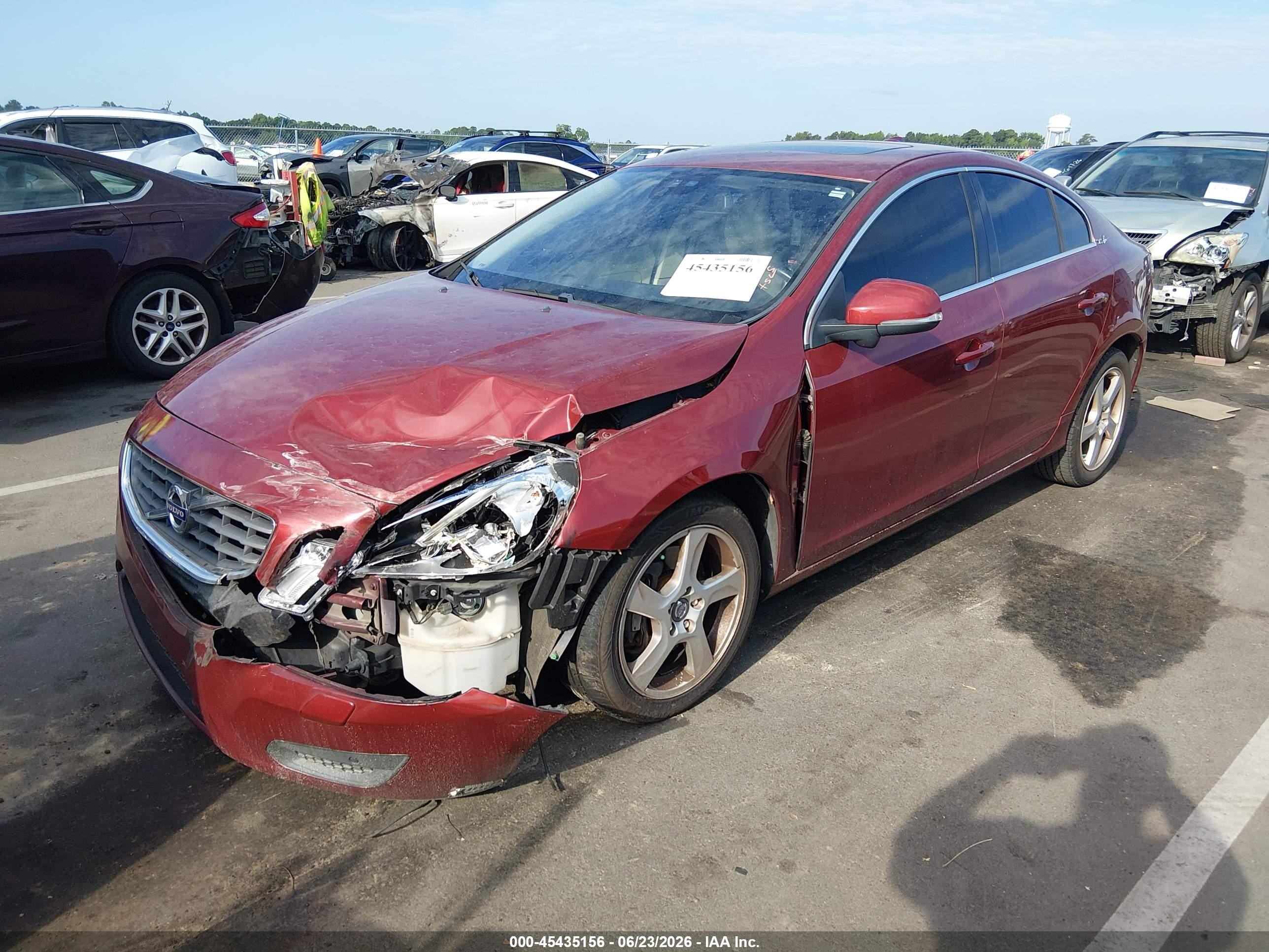 2012 Volvo S60 T5 Red vin: YV1622FSXC2090933