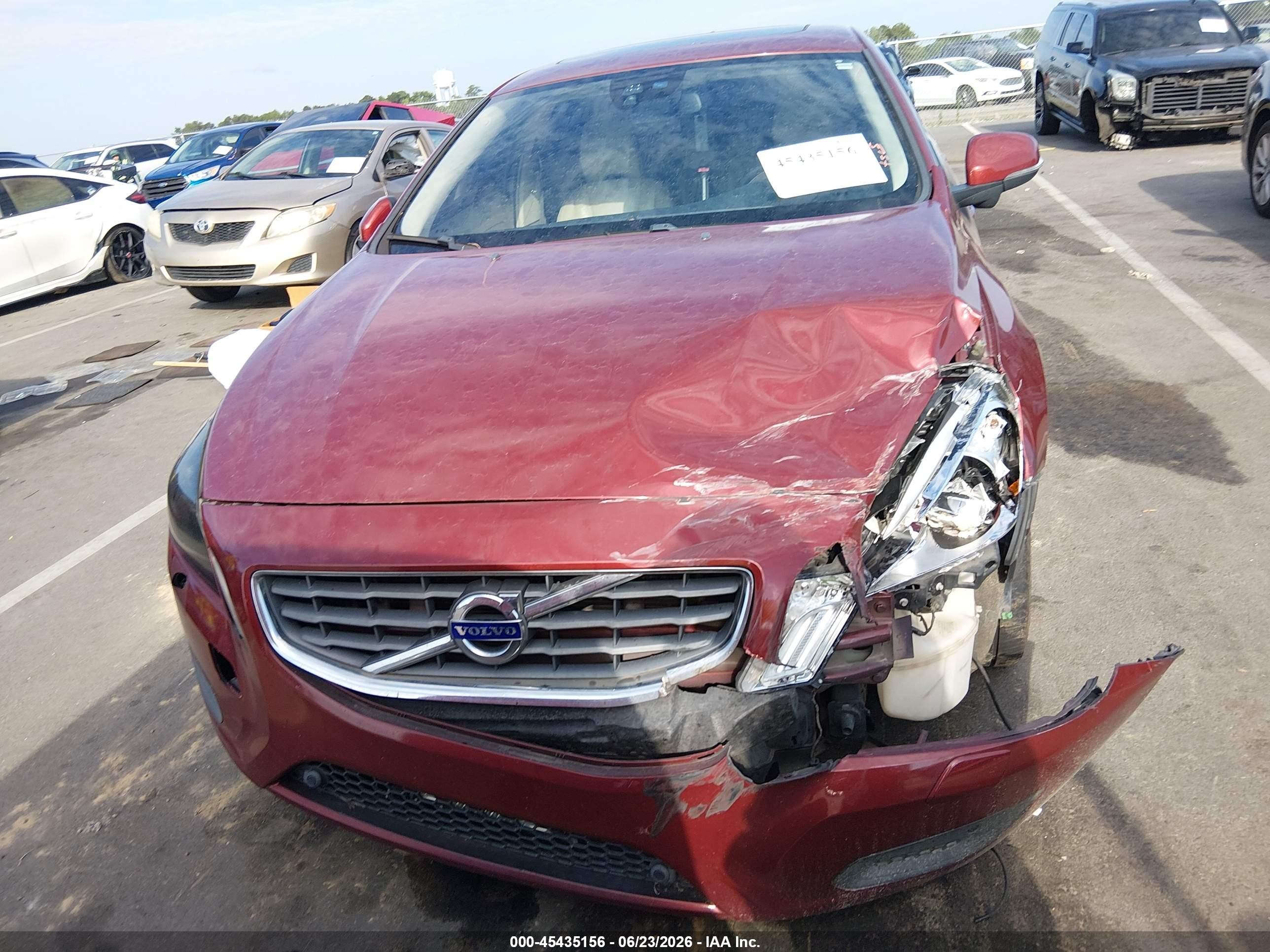 2012 Volvo S60 T5 Red vin: YV1622FSXC2090933