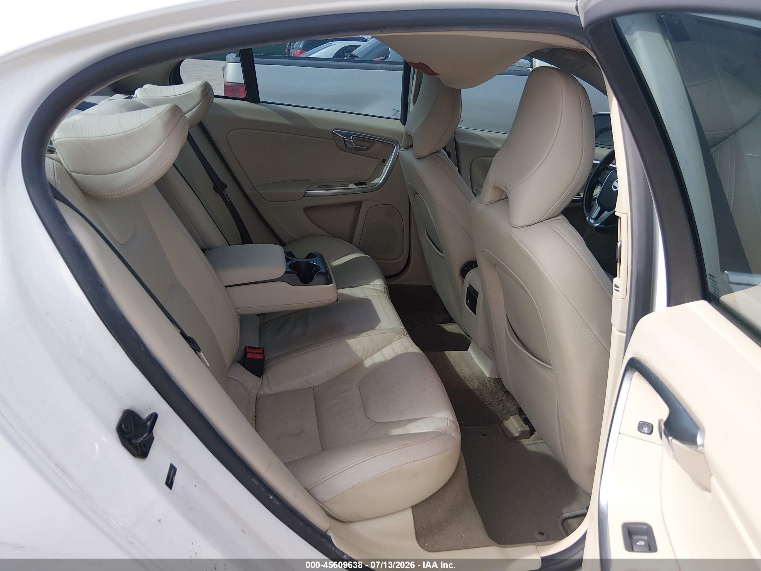 2012 Volvo S60 T5 White vin: YV1622FSXC2099535