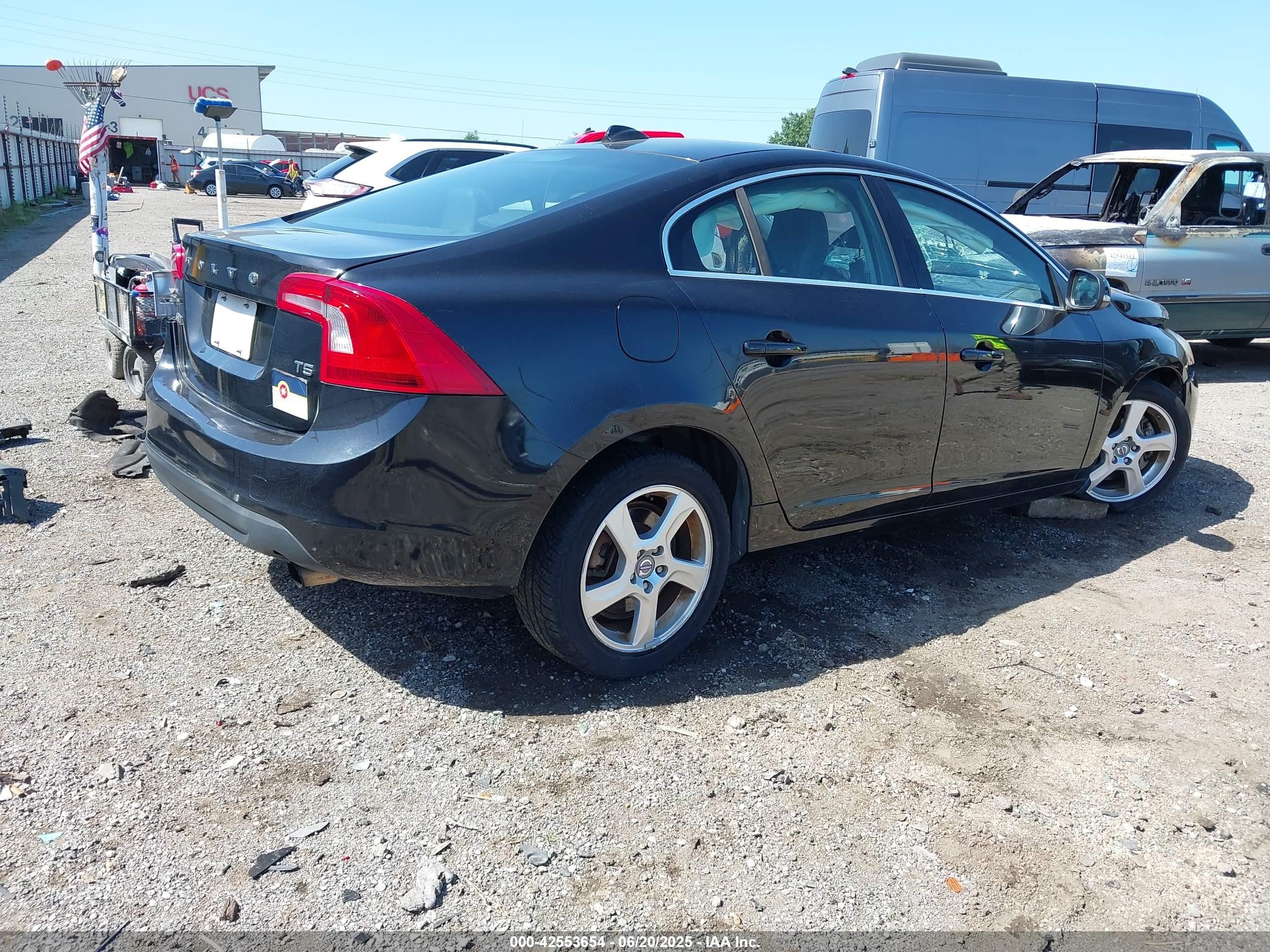 2012 Volvo S60 T5 Black vin: YV1622FSXC2145297