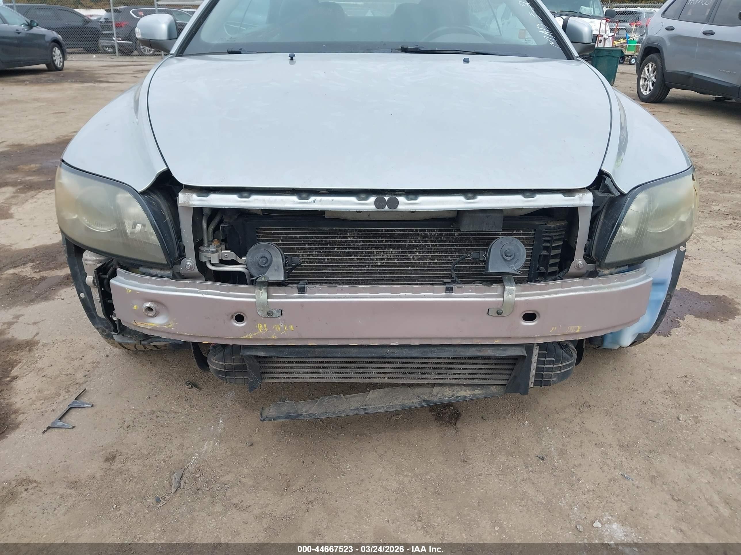 2010 Volvo C70 T5 Silver vin: YV1672MC0AJ091895