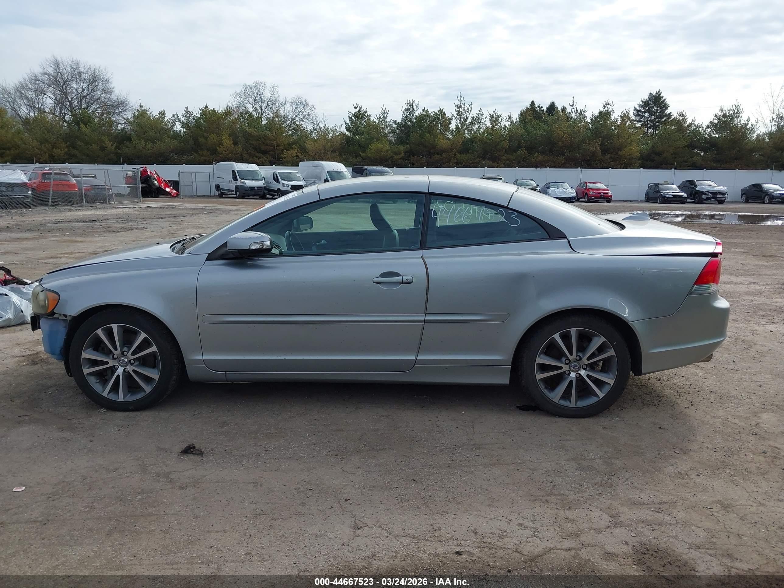 2010 Volvo C70 T5 Silver vin: YV1672MC0AJ091895