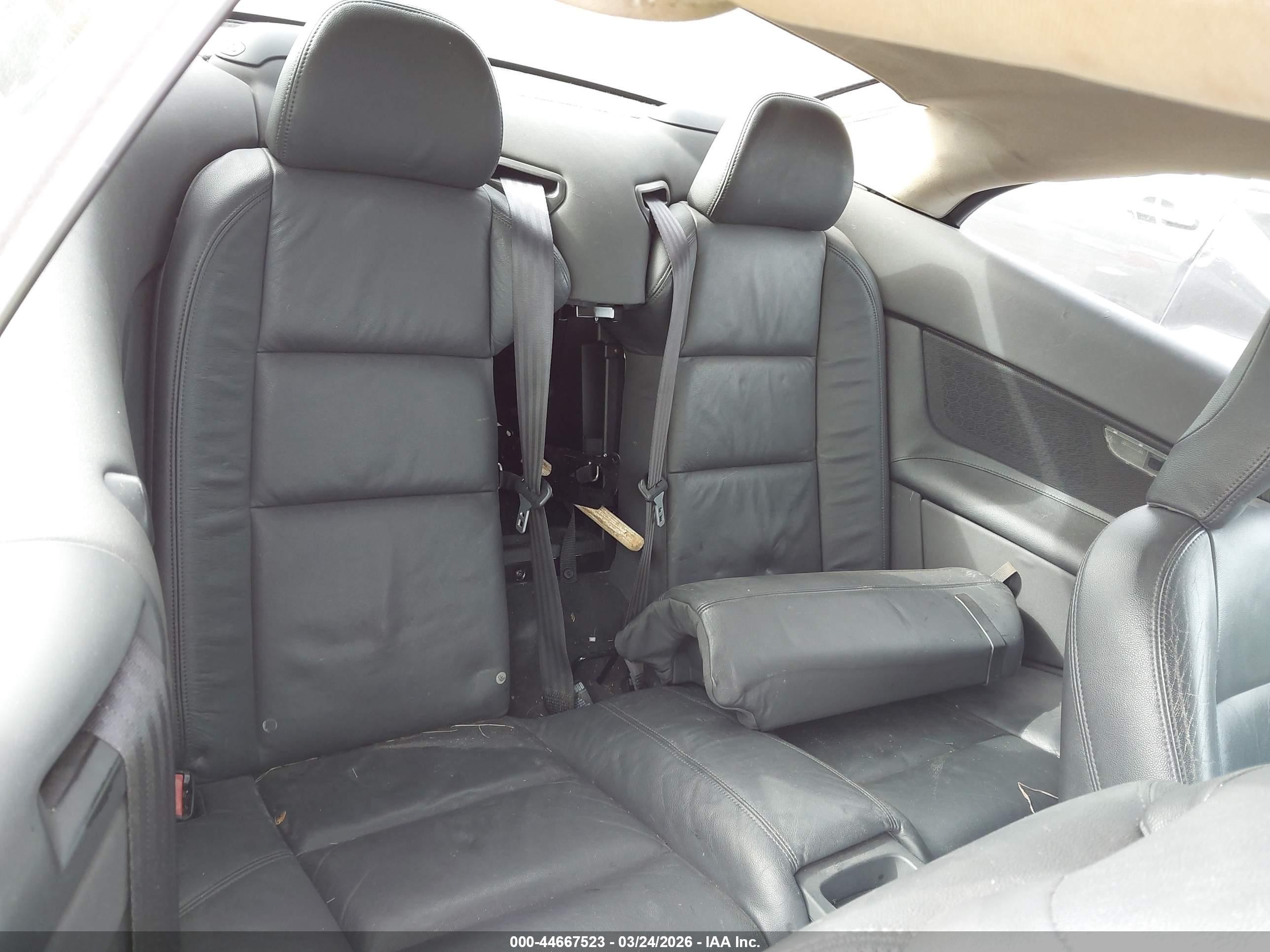2010 Volvo C70 T5 Silver vin: YV1672MC0AJ091895