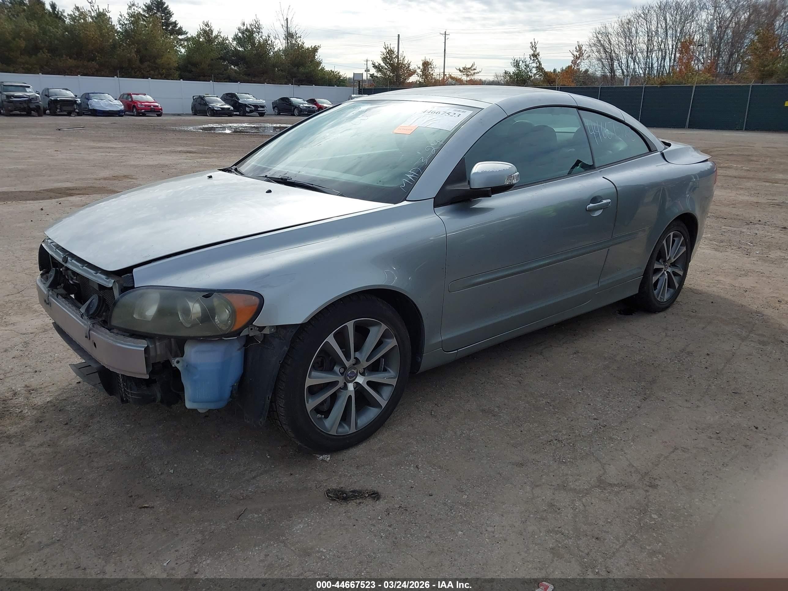 2010 Volvo C70 T5 Silver vin: YV1672MC0AJ091895