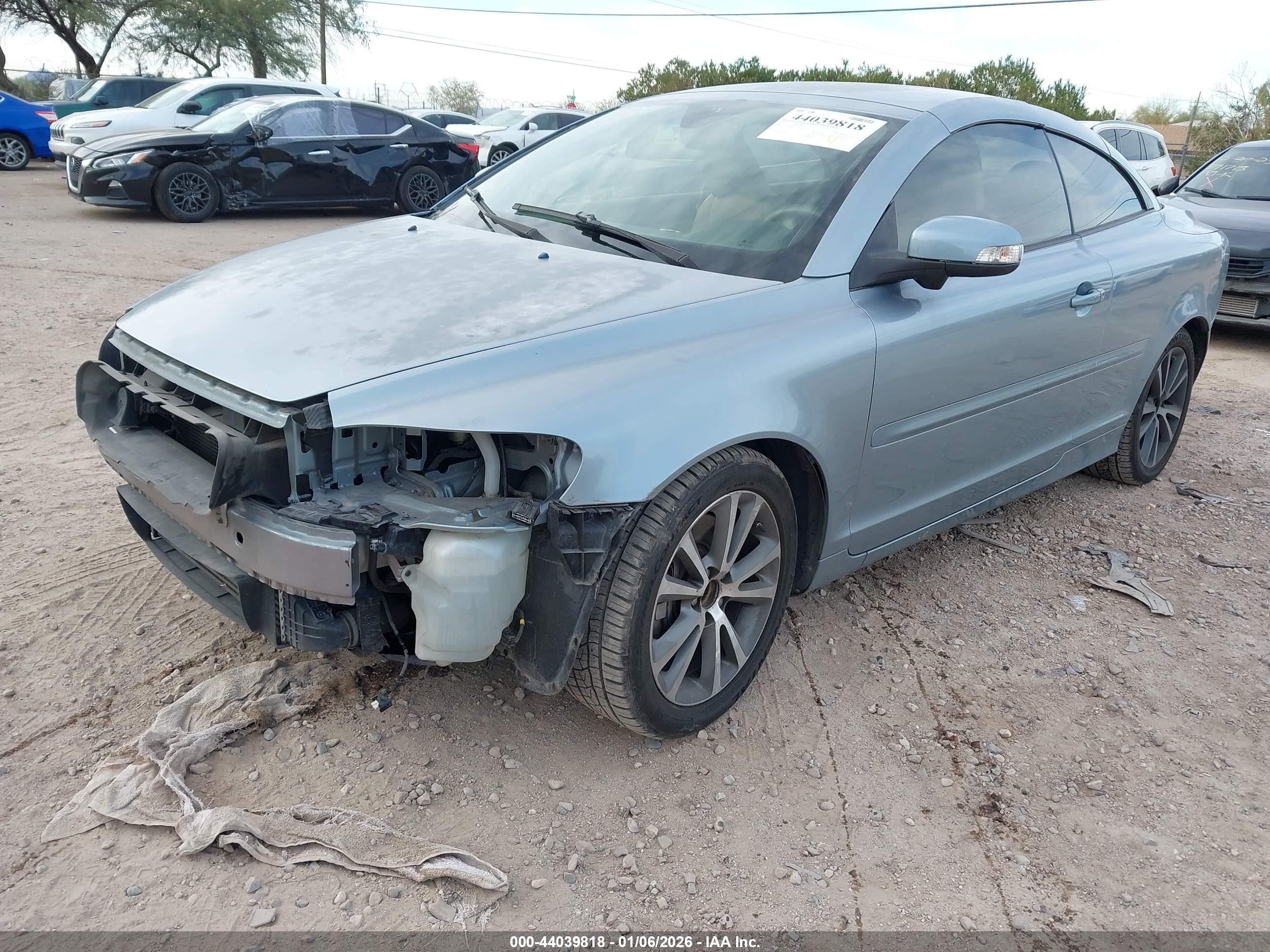 2010 Volvo C70 T5 Beige vin: YV1672MC0AJ094439