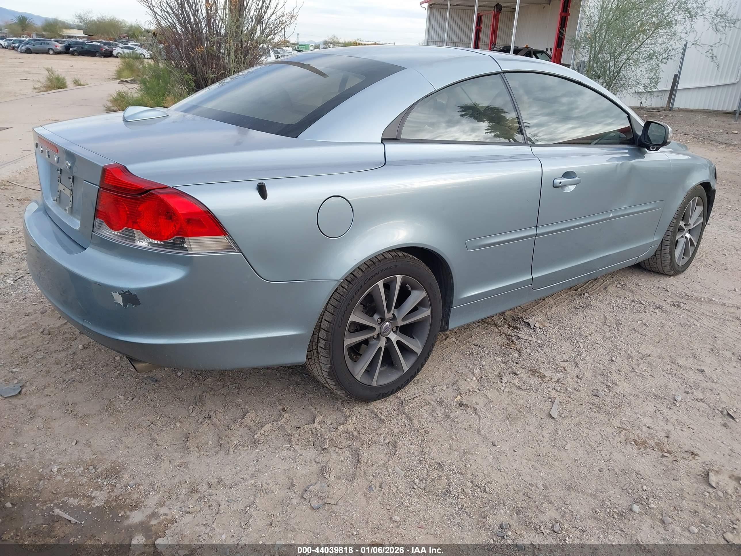 2010 Volvo C70 T5 Beige vin: YV1672MC0AJ094439